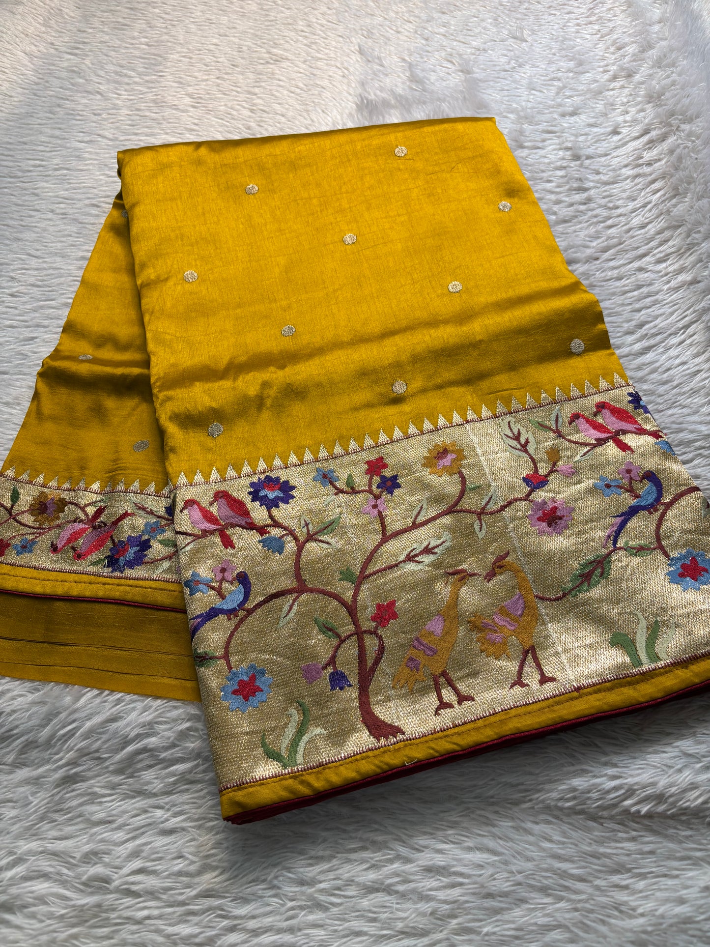 NYD122 (2D) : Golden yellow-gold