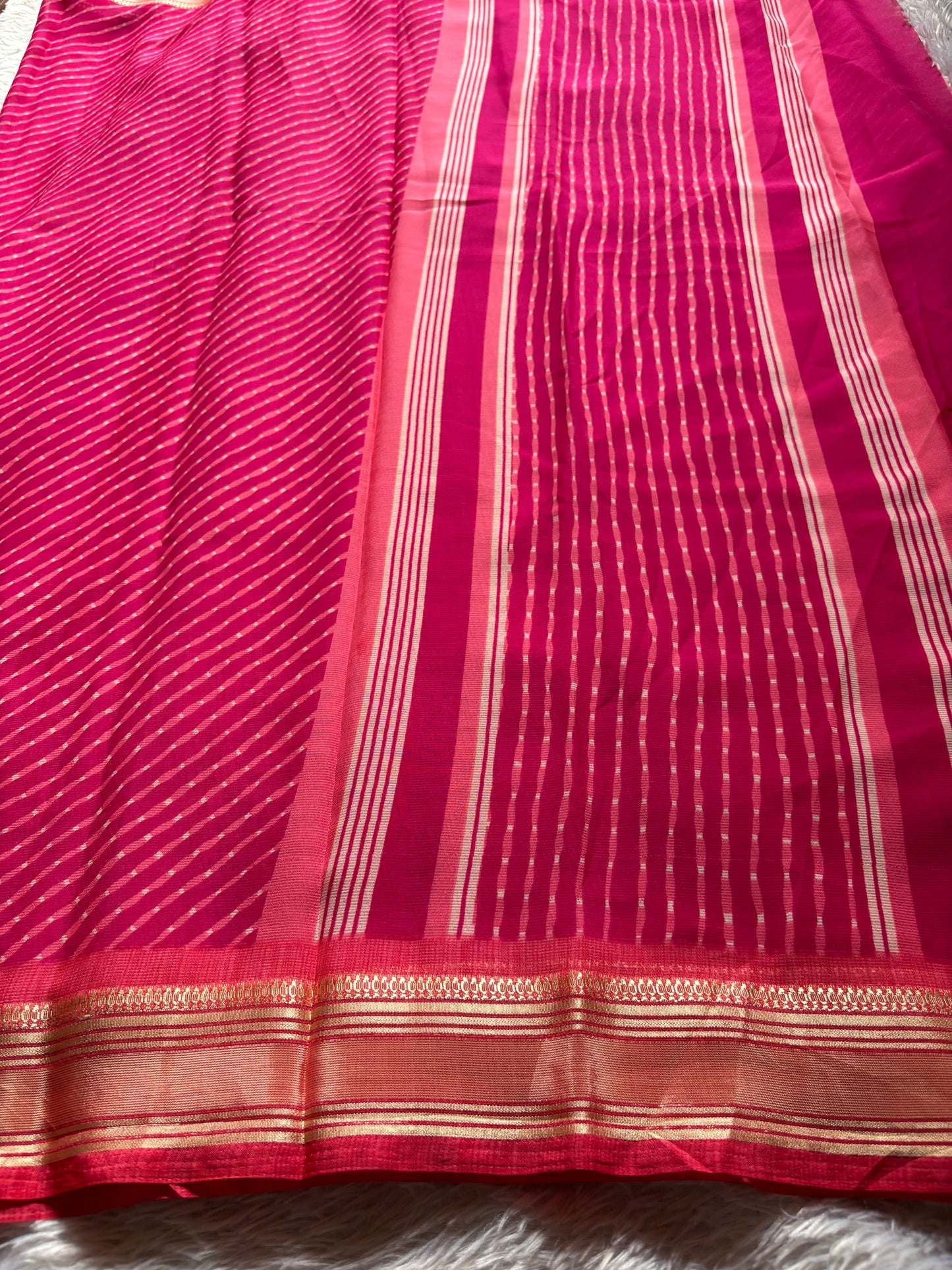 SS110 : Solid Hot pink