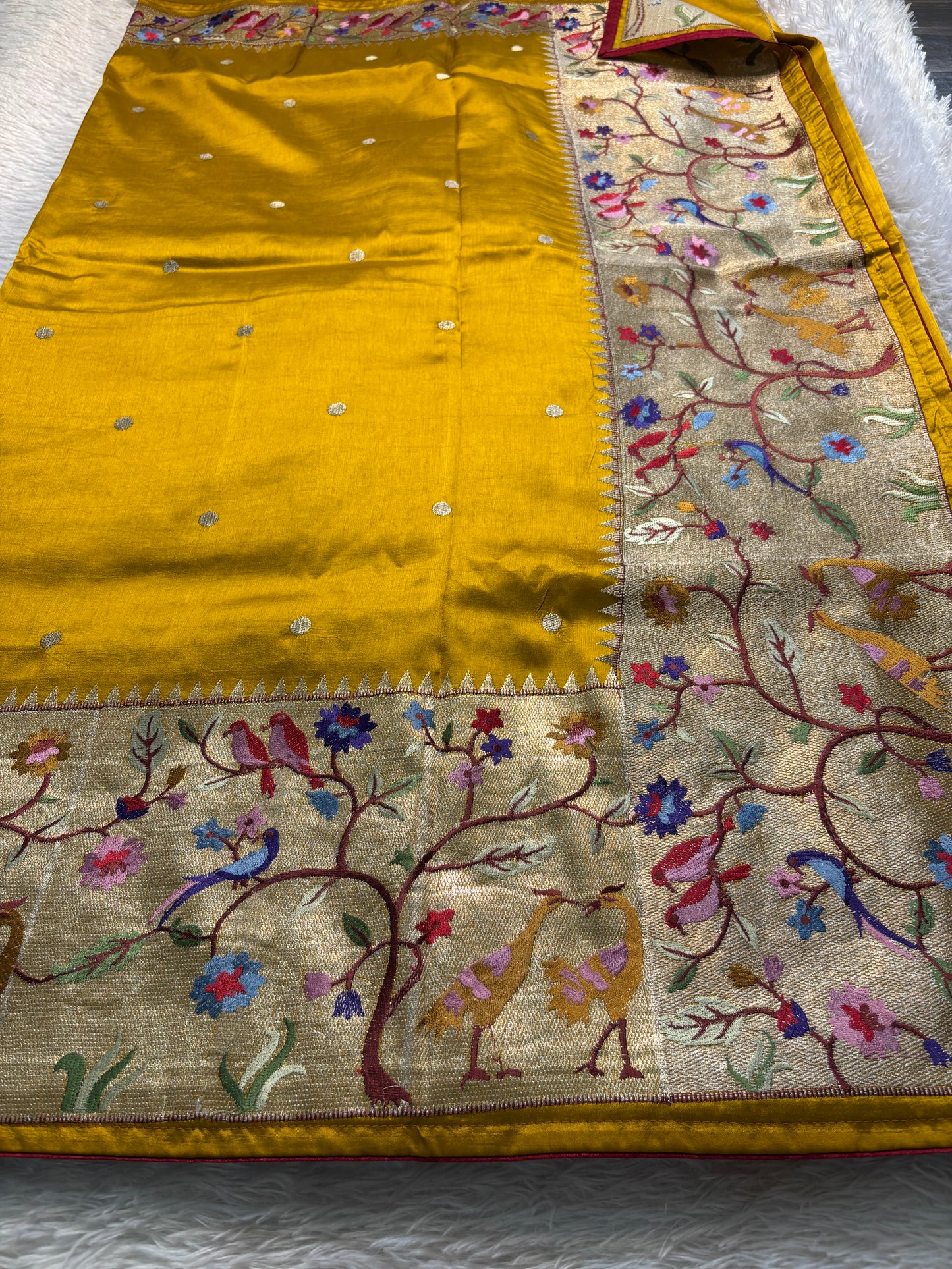 NYD122 (2D) : Golden yellow-gold