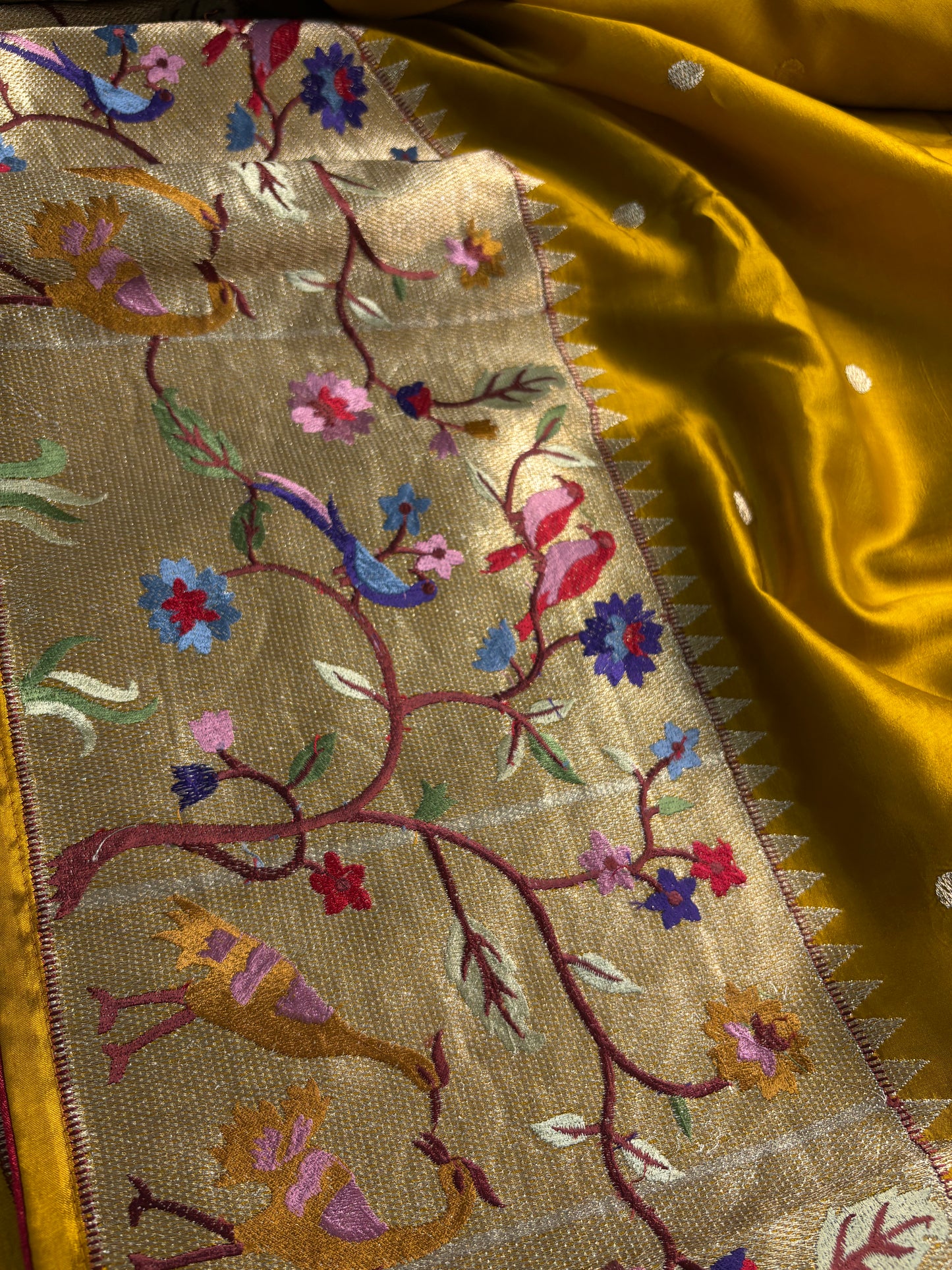 NYD122 (2D) : Golden yellow-gold