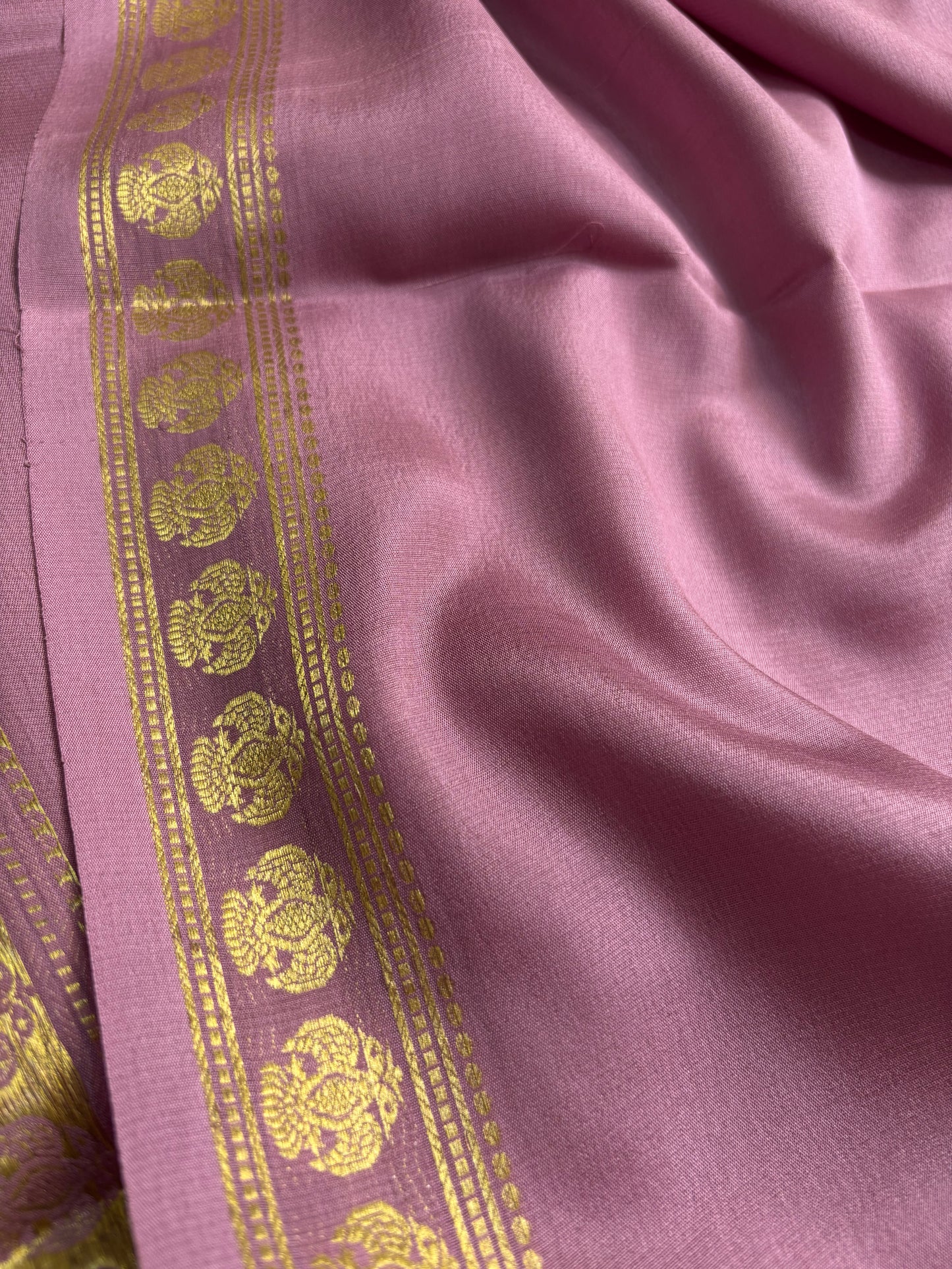 Brunda : Solid Mauve