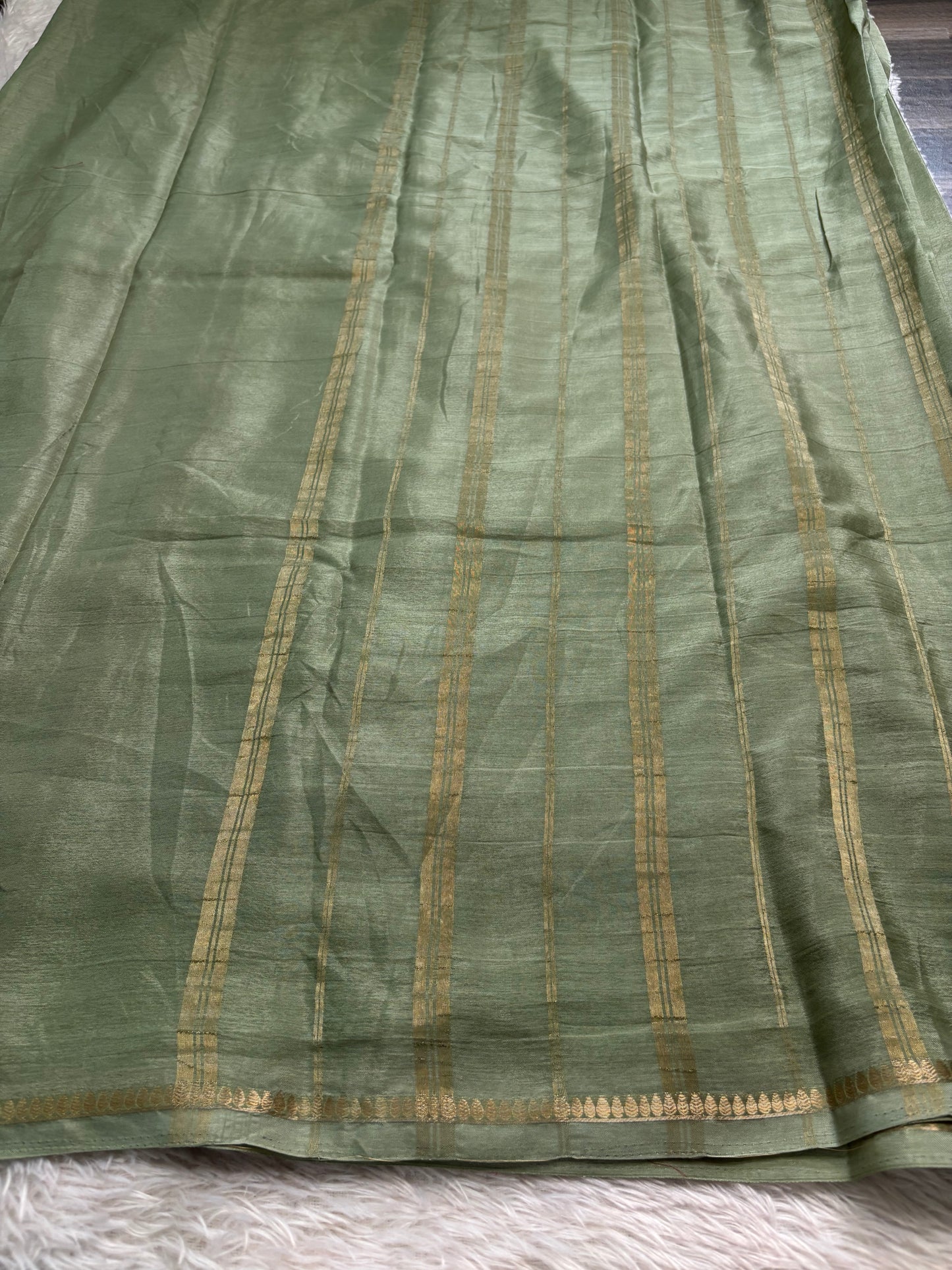 NYD123 : Solid Sage green