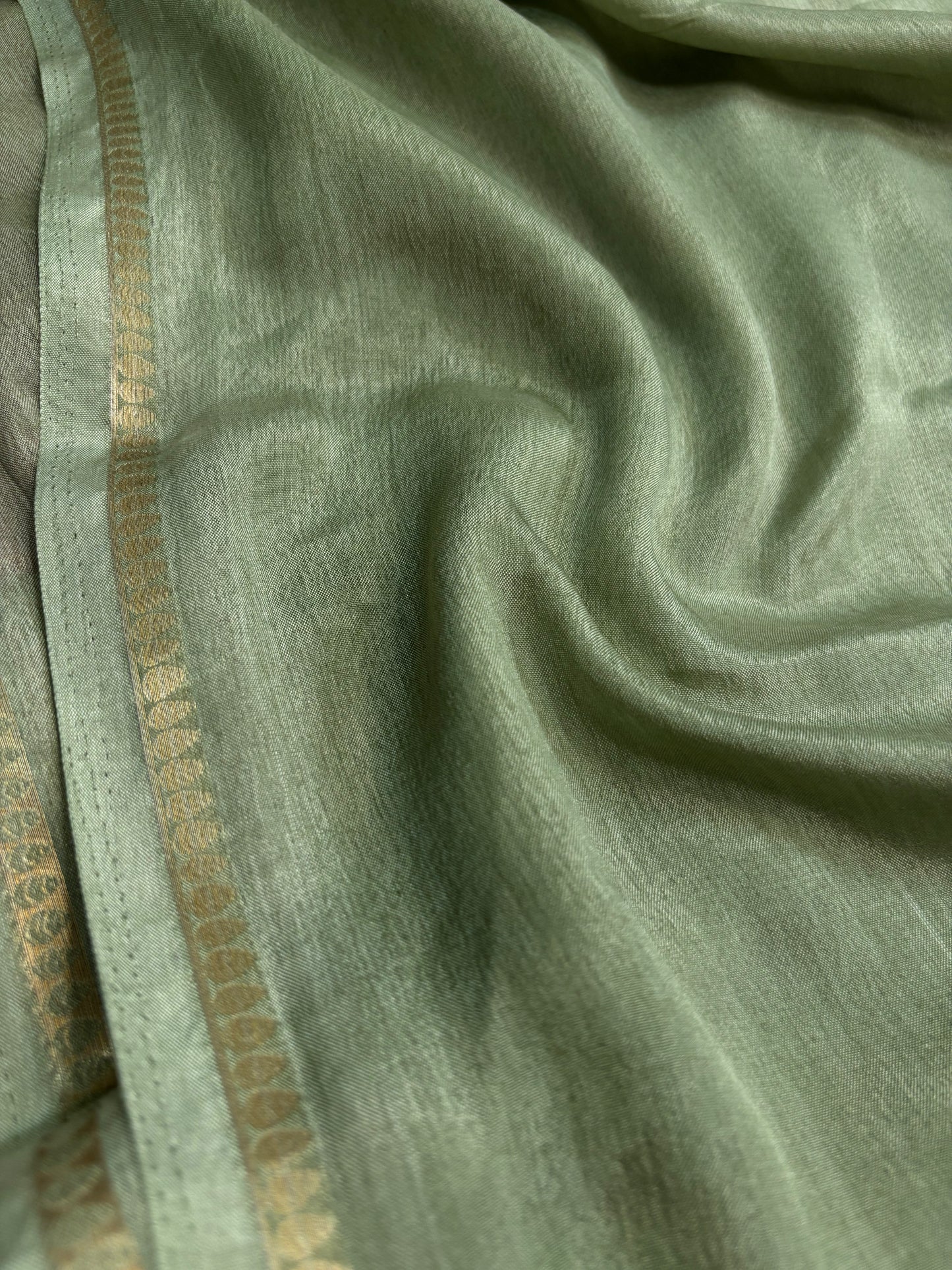NYD123 : Solid Sage green