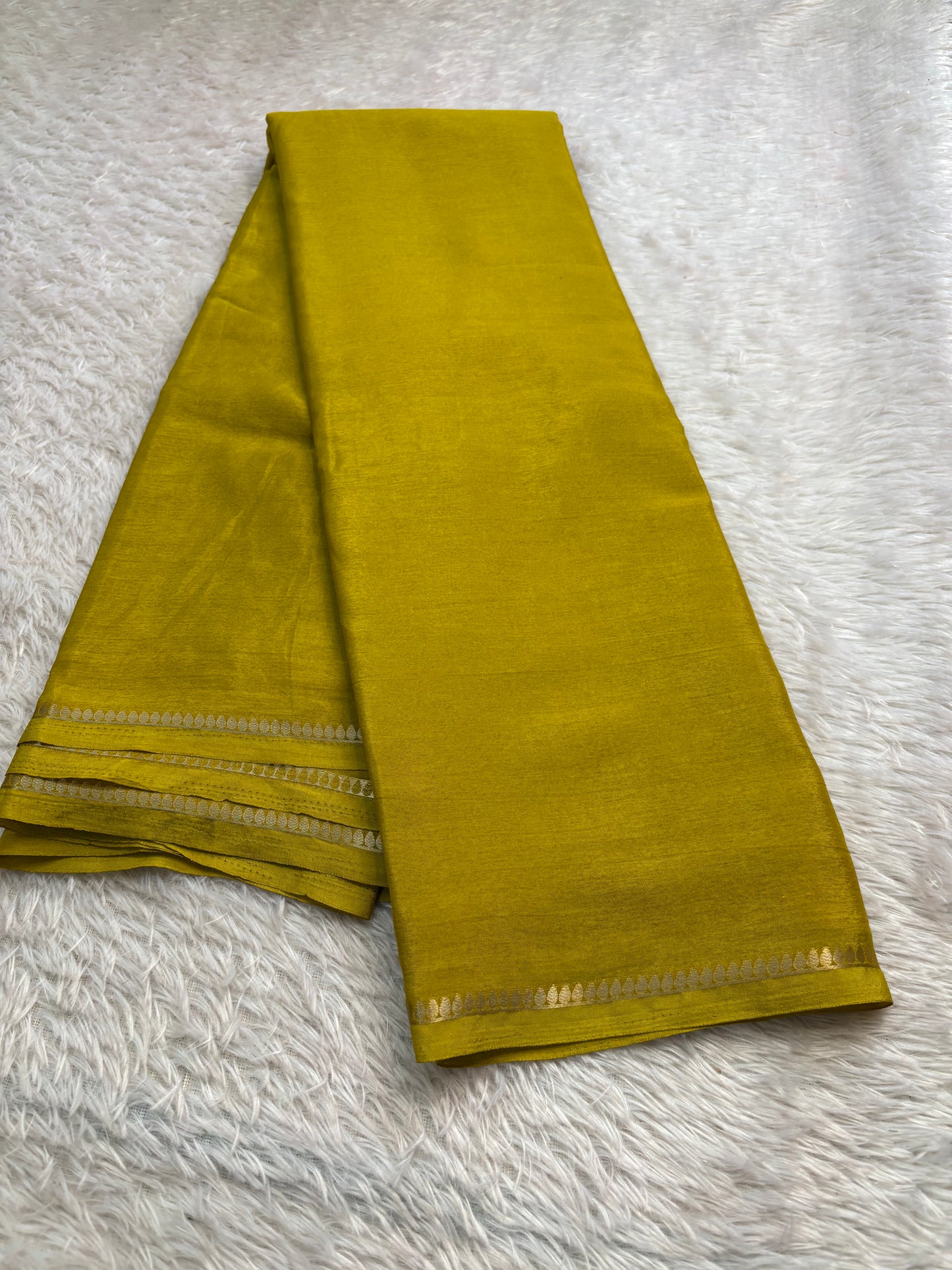 NYD123 : Solid Olive