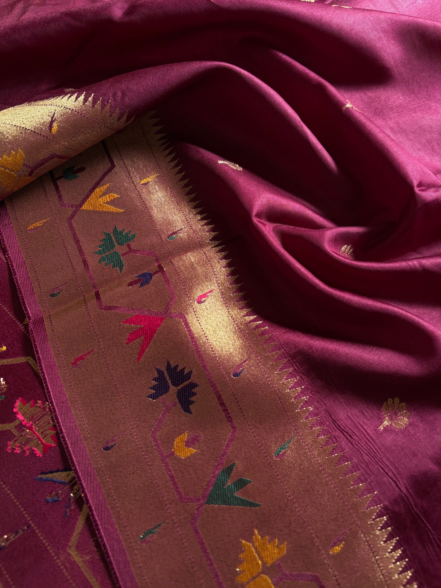 SS121 : Solid Burgundy