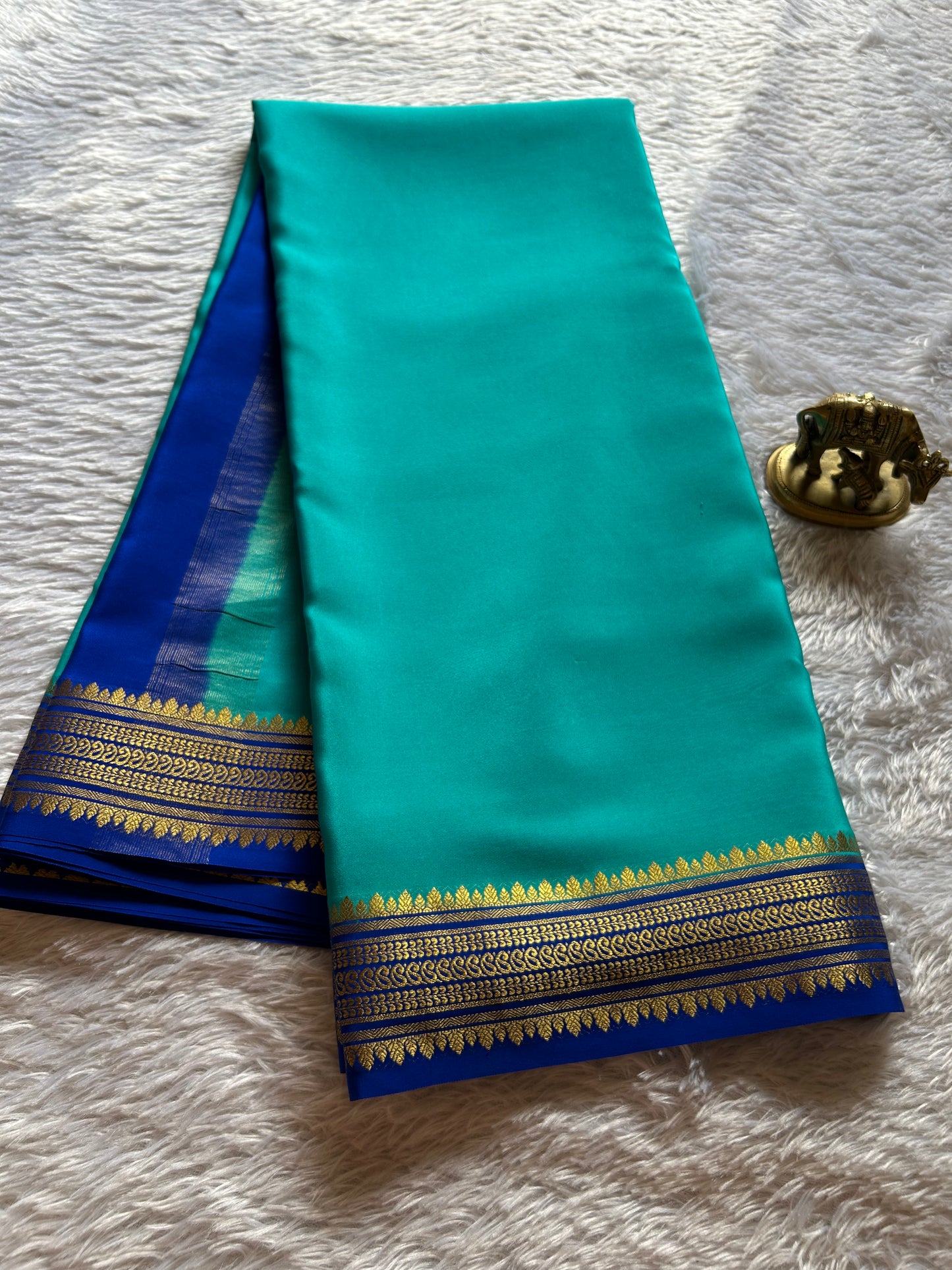 Komala (2D) : Sea blue-royal blue