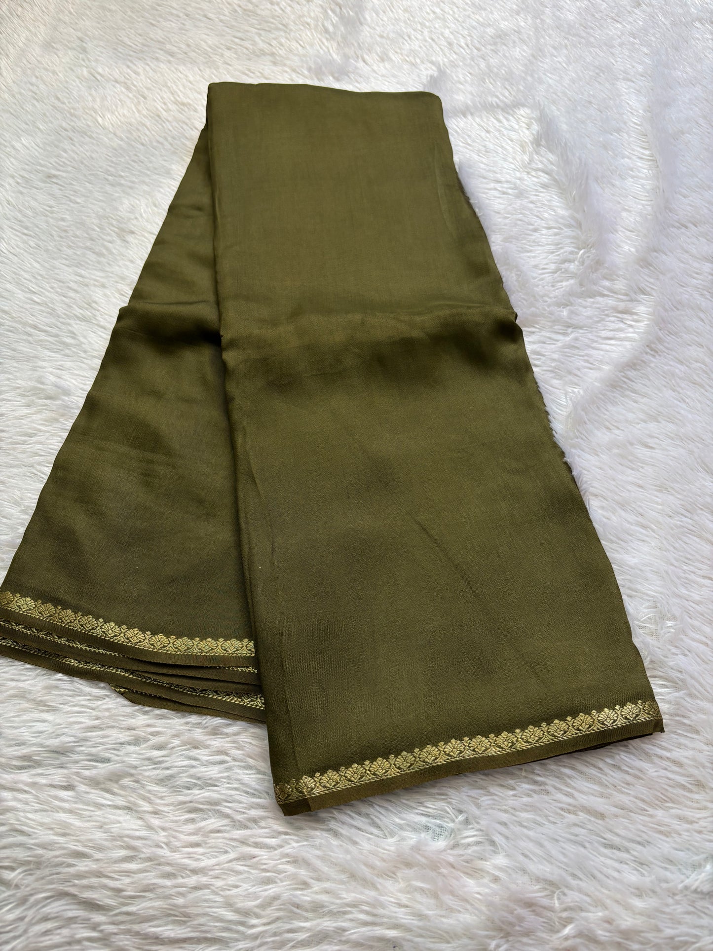 NYD124 : Solid Brownish green
