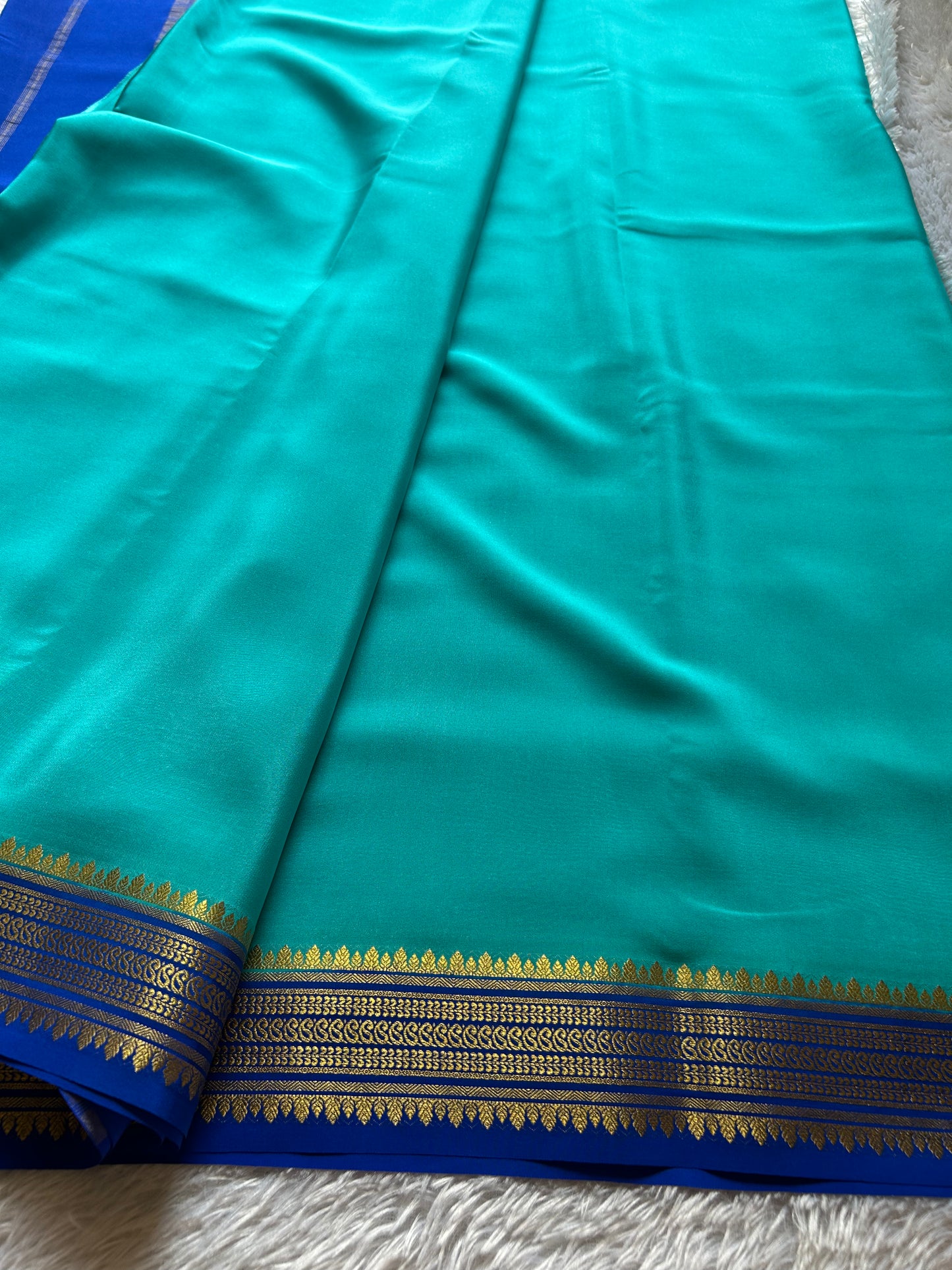 Komala (2D) : Sea blue-royal blue