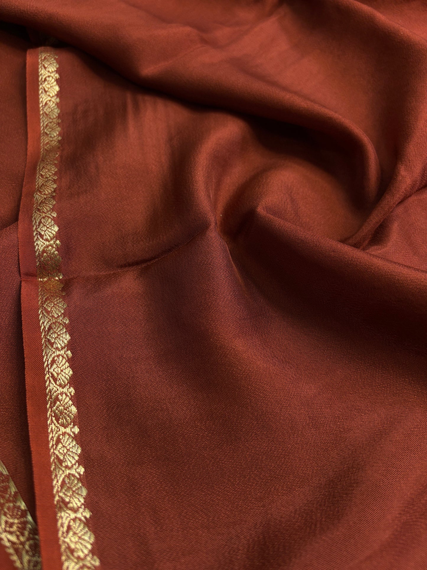 NYD124 : Solid Rust brown