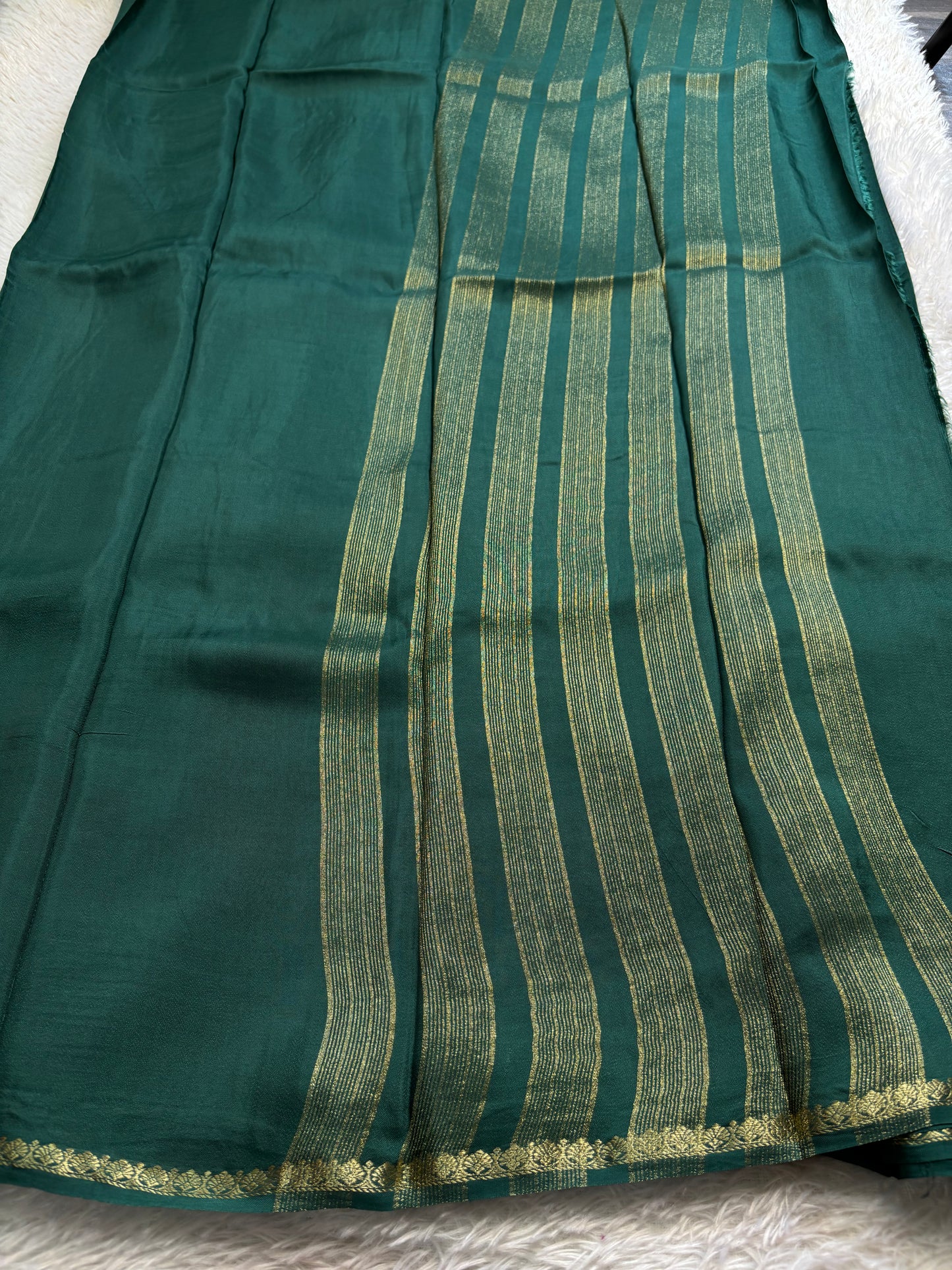 NYD124 : Solid Peacock green