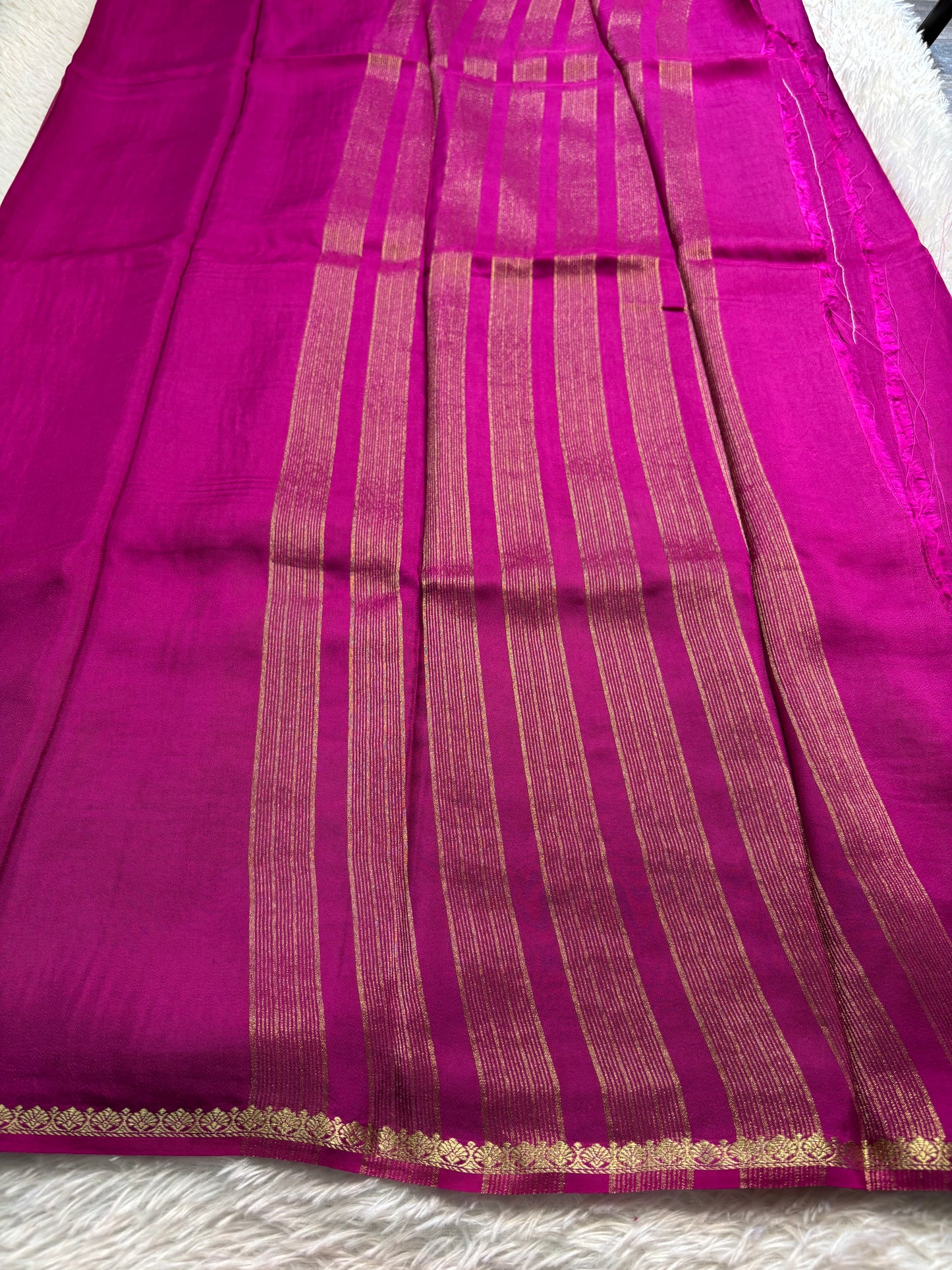 NYD124 : Solid Magenta