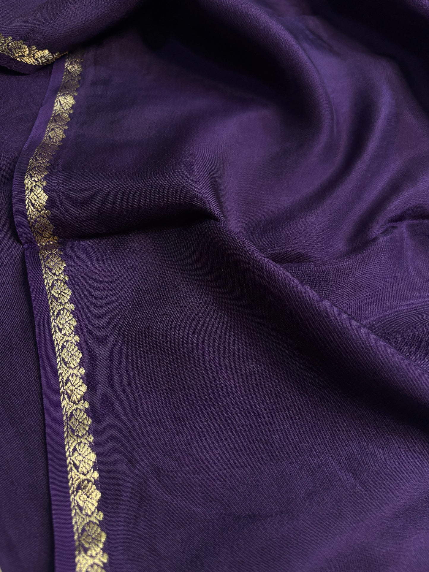 NYD124 : Solid Deep purple