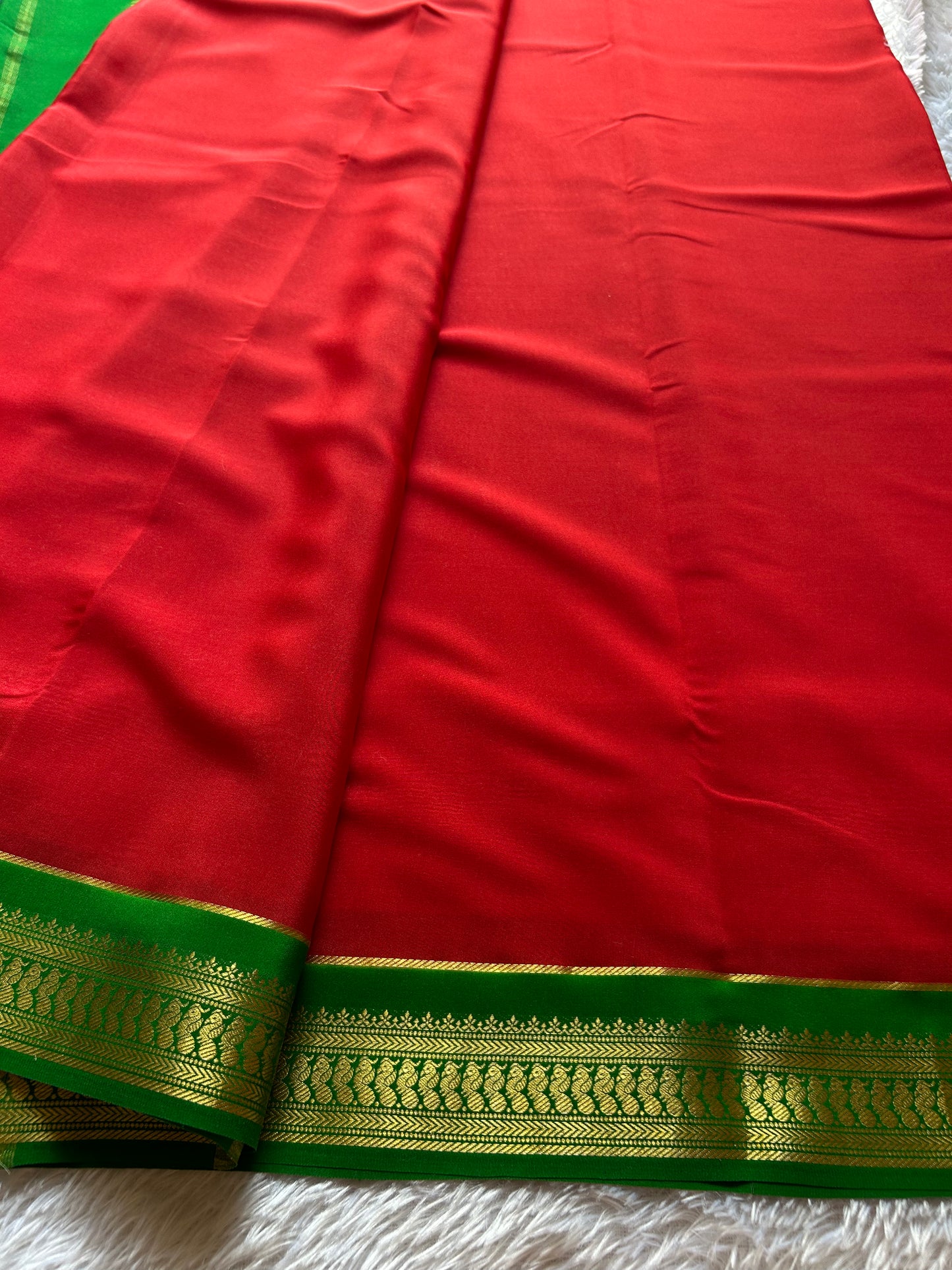 Mayuri (2D) : Red-green