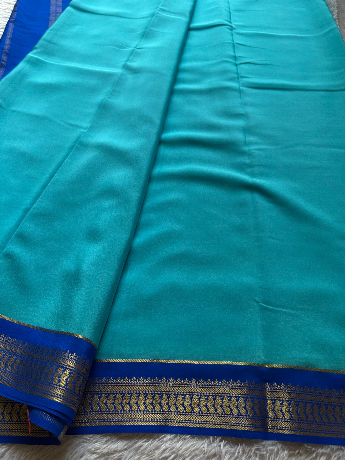 Mayuri (2D) : Sea blue-royal blue