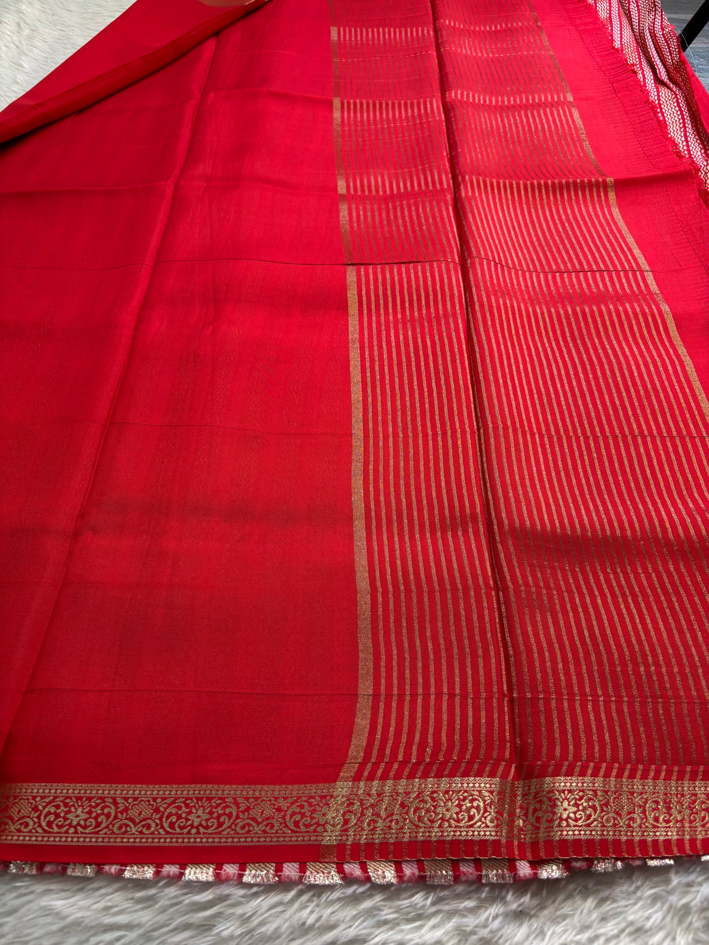 NYD126 : Solid Red