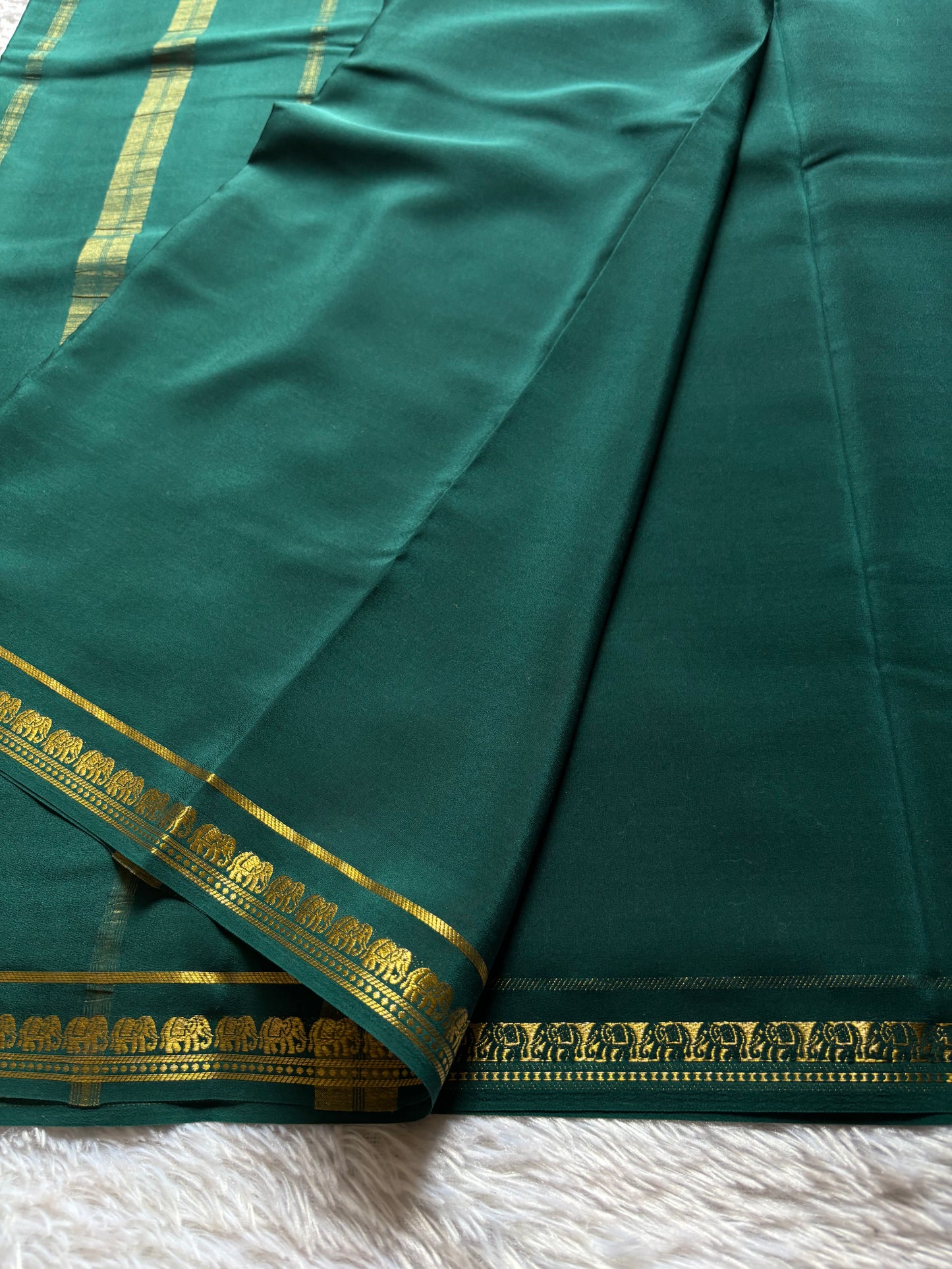 Gamani : Solid Teal green