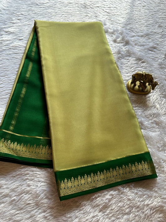 Kanaka (2D) : Light beige-green