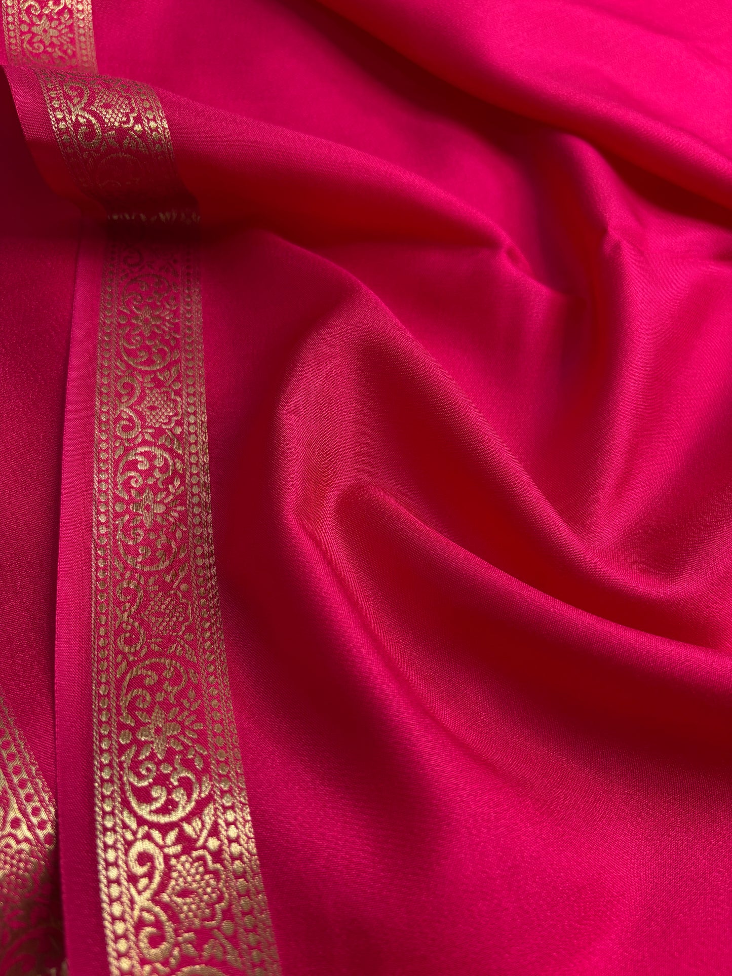 NYD126 : Solid Rani pink