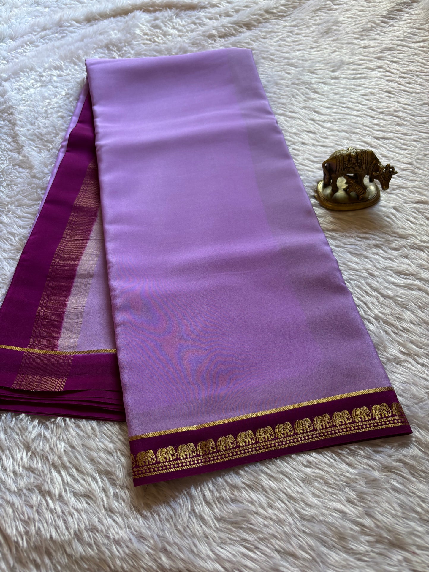 Gamani (2D) : Lavender-magenta