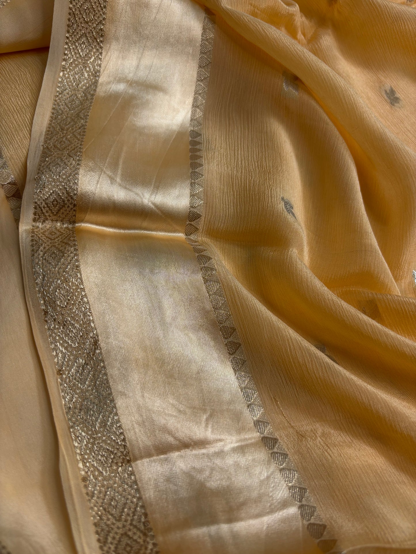 NYD129 : Solid Beige