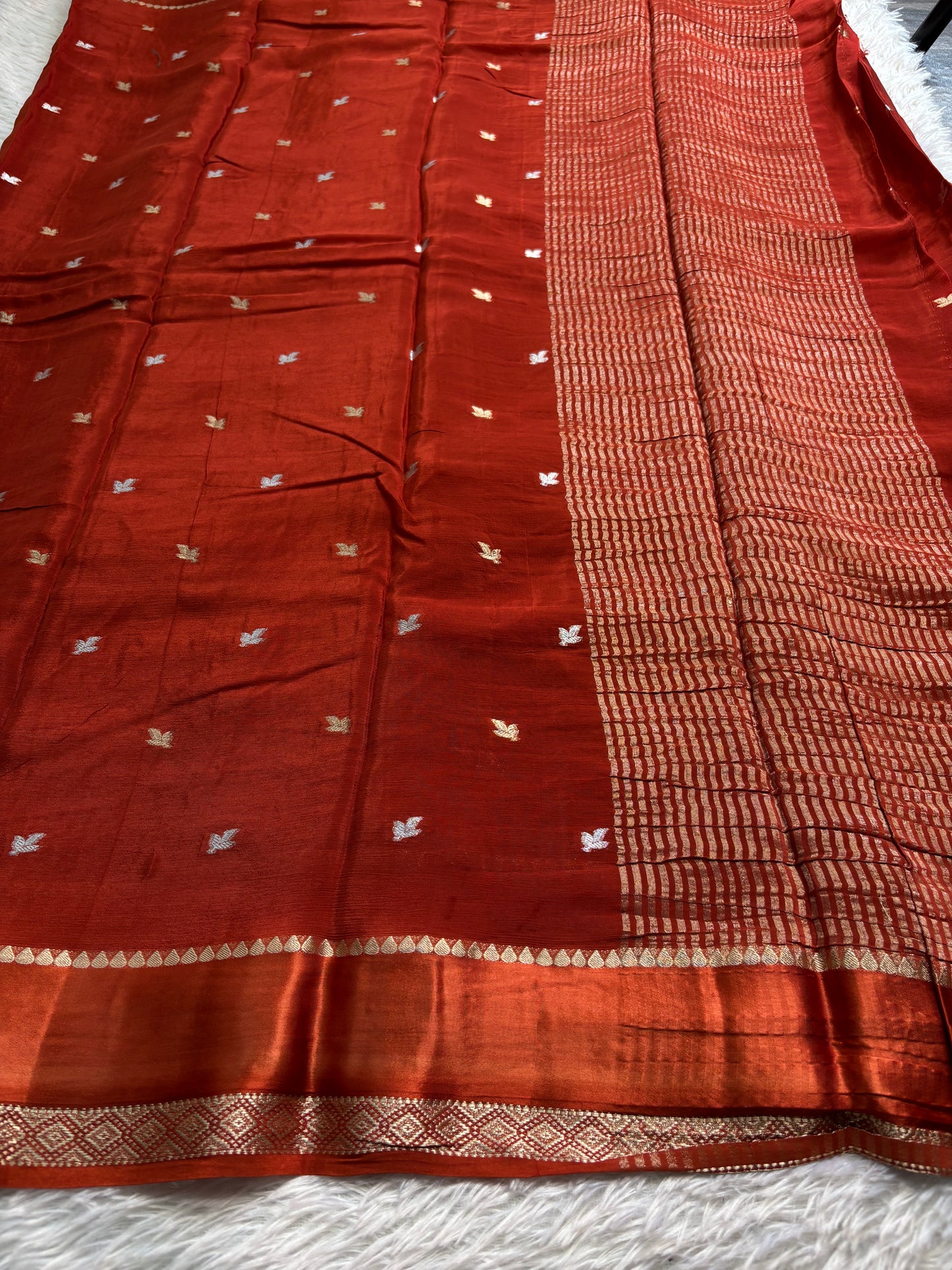 NYD129 : Solid Rust red