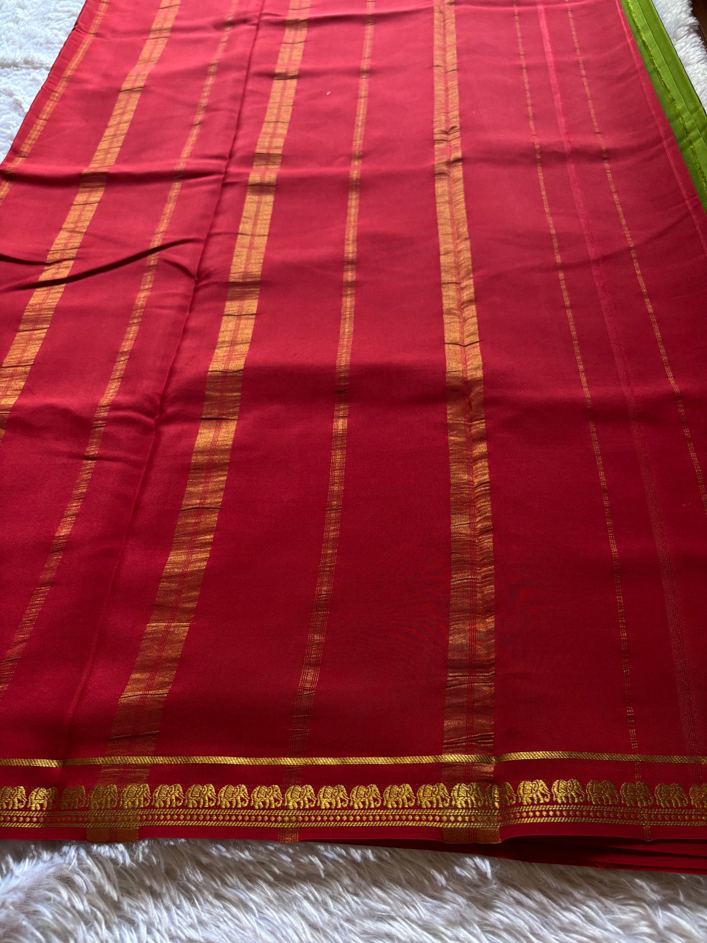 Gamani (2D) : Mehendi green-red