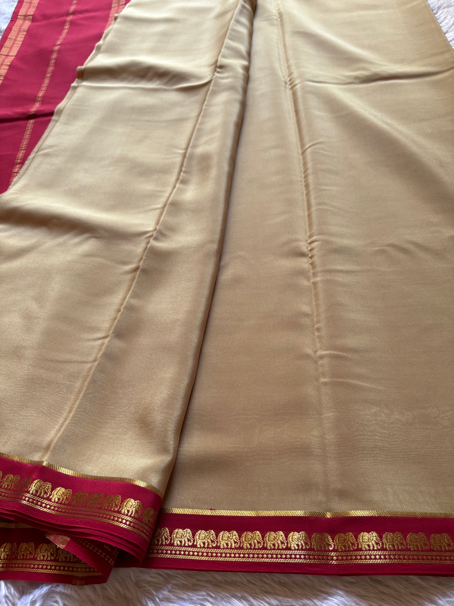 Gamani (2D) : Beige-red