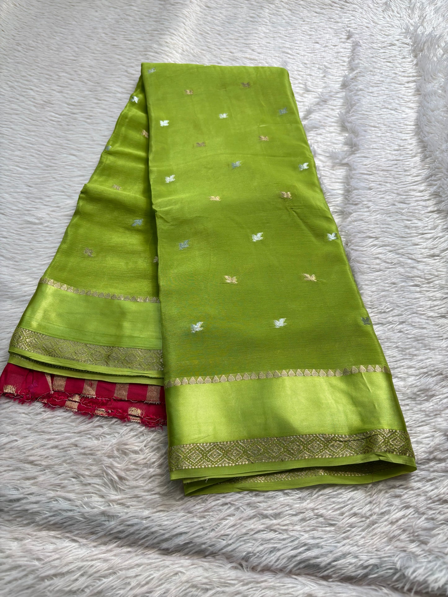 NYD129 : Solid Dark pista green