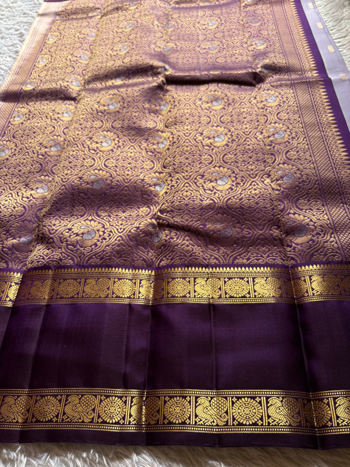 Lakshmi (2D) : Pastel lavender-plum