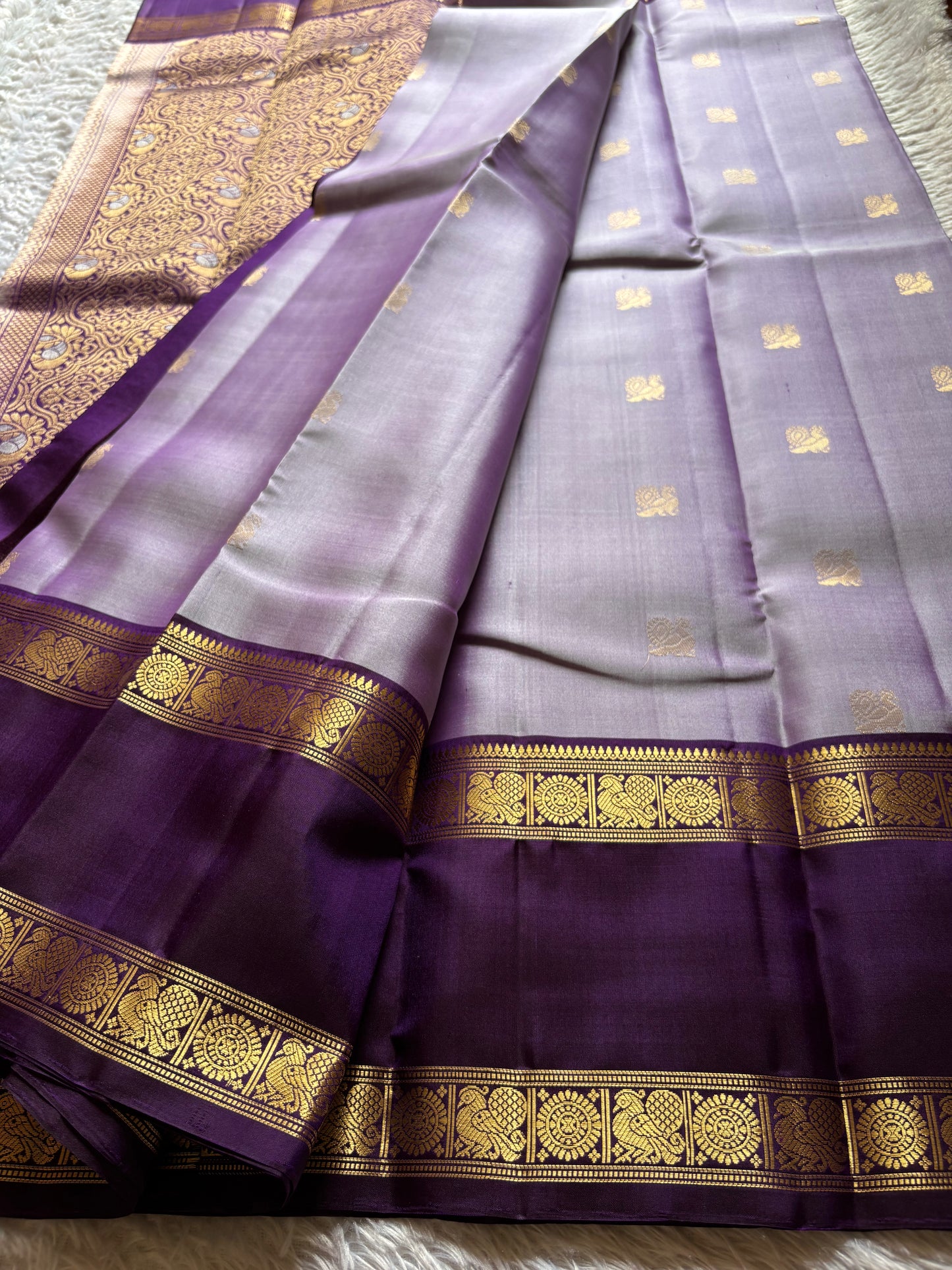 Lakshmi (2D) : Pastel lavender-plum