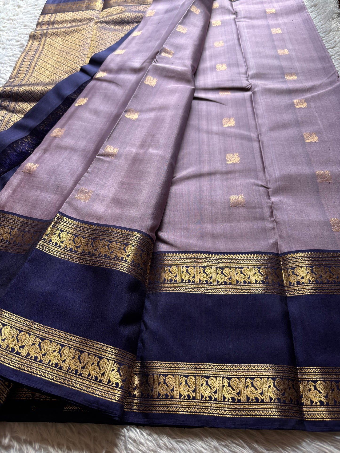 Lakshmi (2D) : Mauve-deep blue