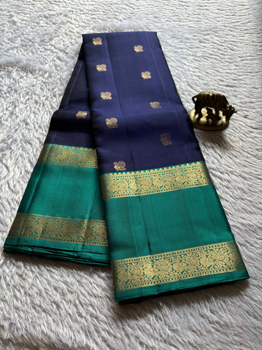 Lakshmi (2D) : Deep blue-rama green