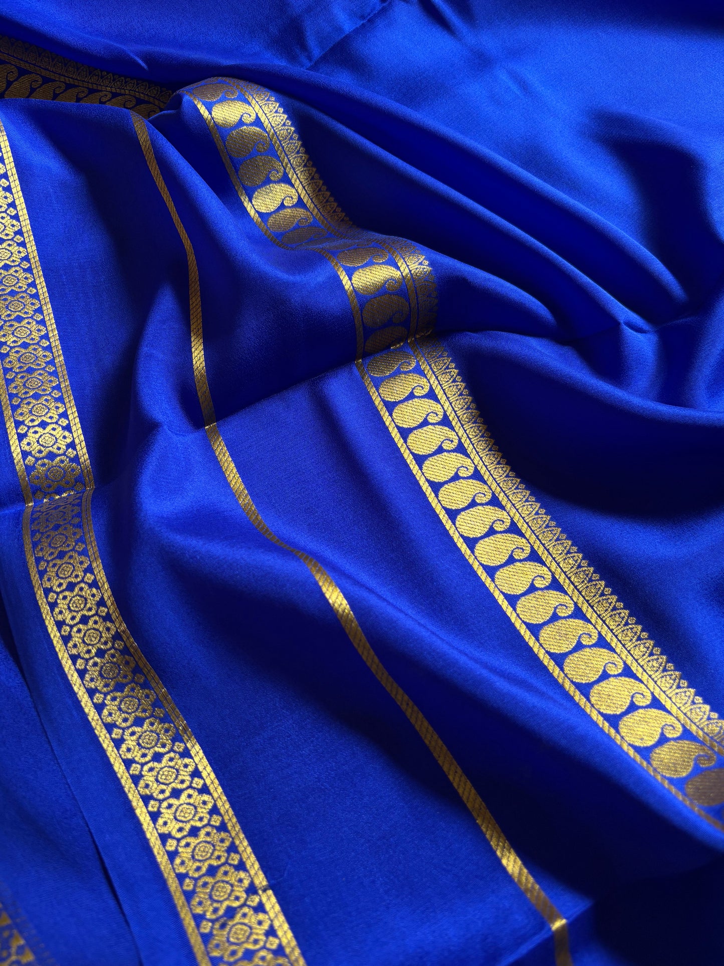 Malini : Solid Royal blue