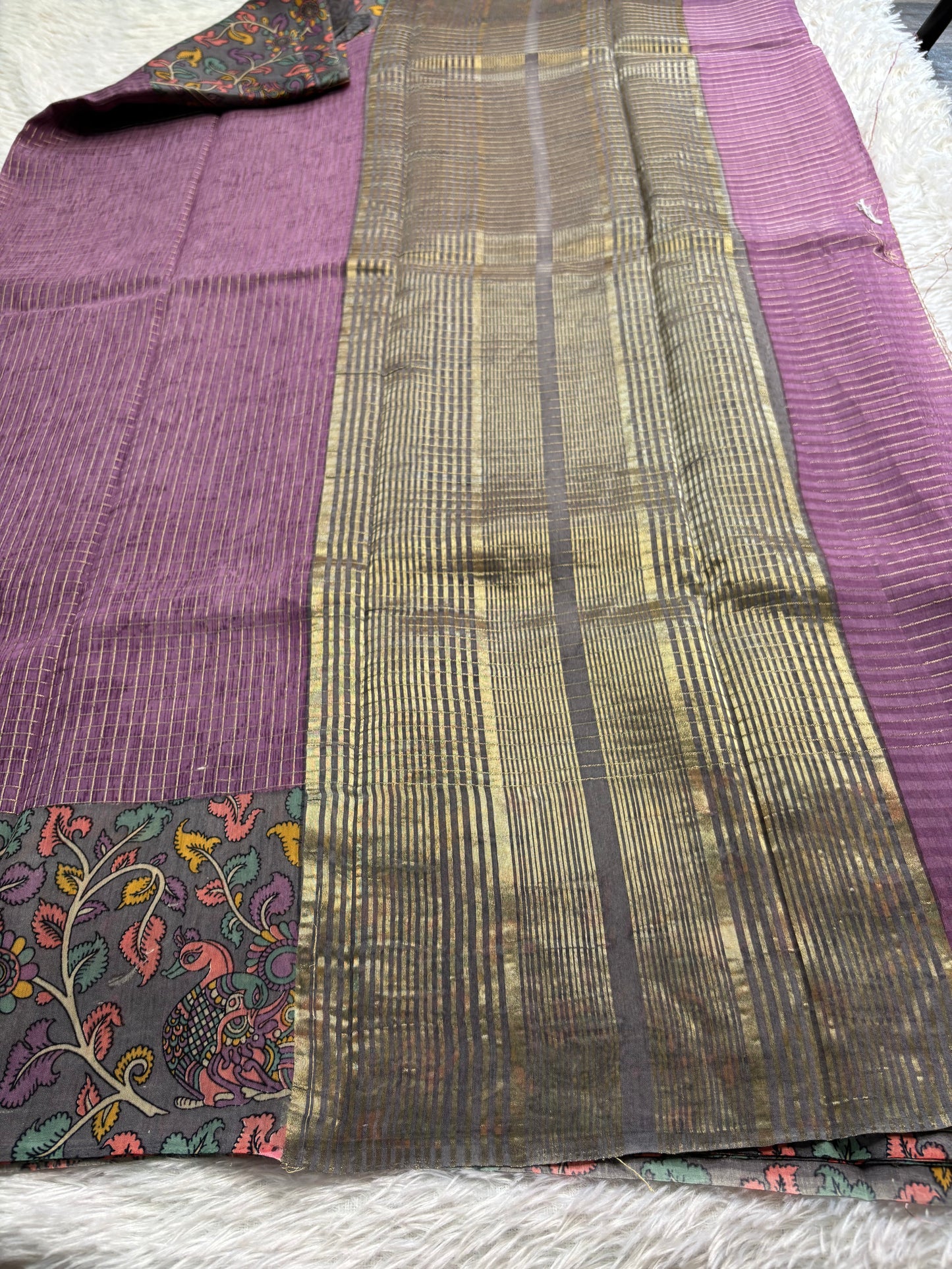 NYD130 (2D) : Mauve-grey