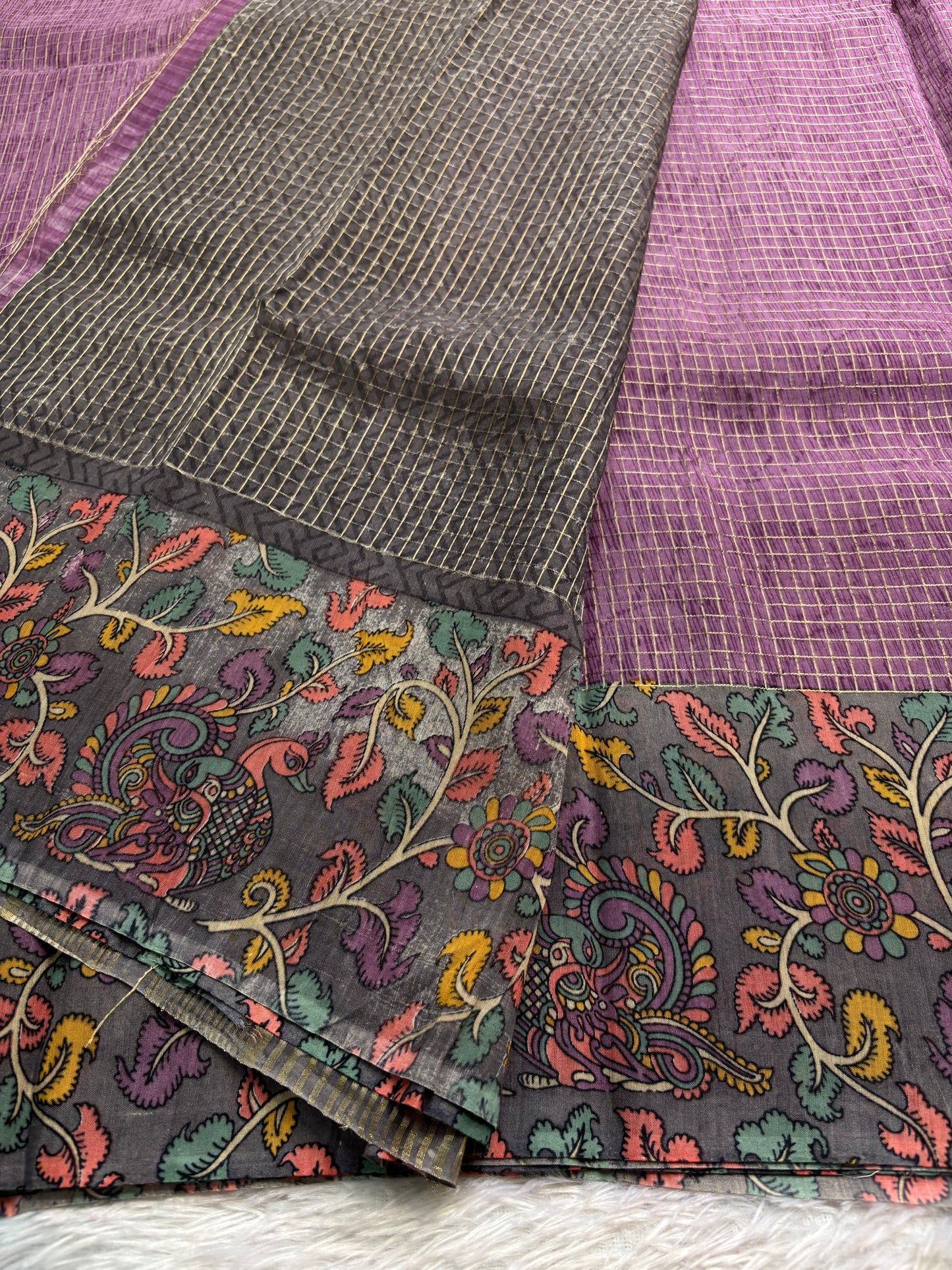 NYD130 (2D) : Mauve-grey