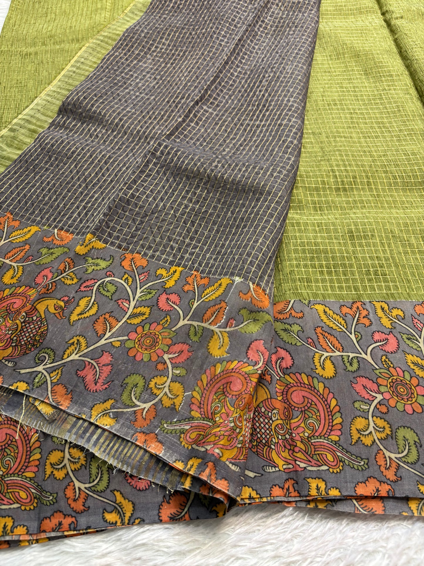 NYD130 (2D) : Mehendi green-grey