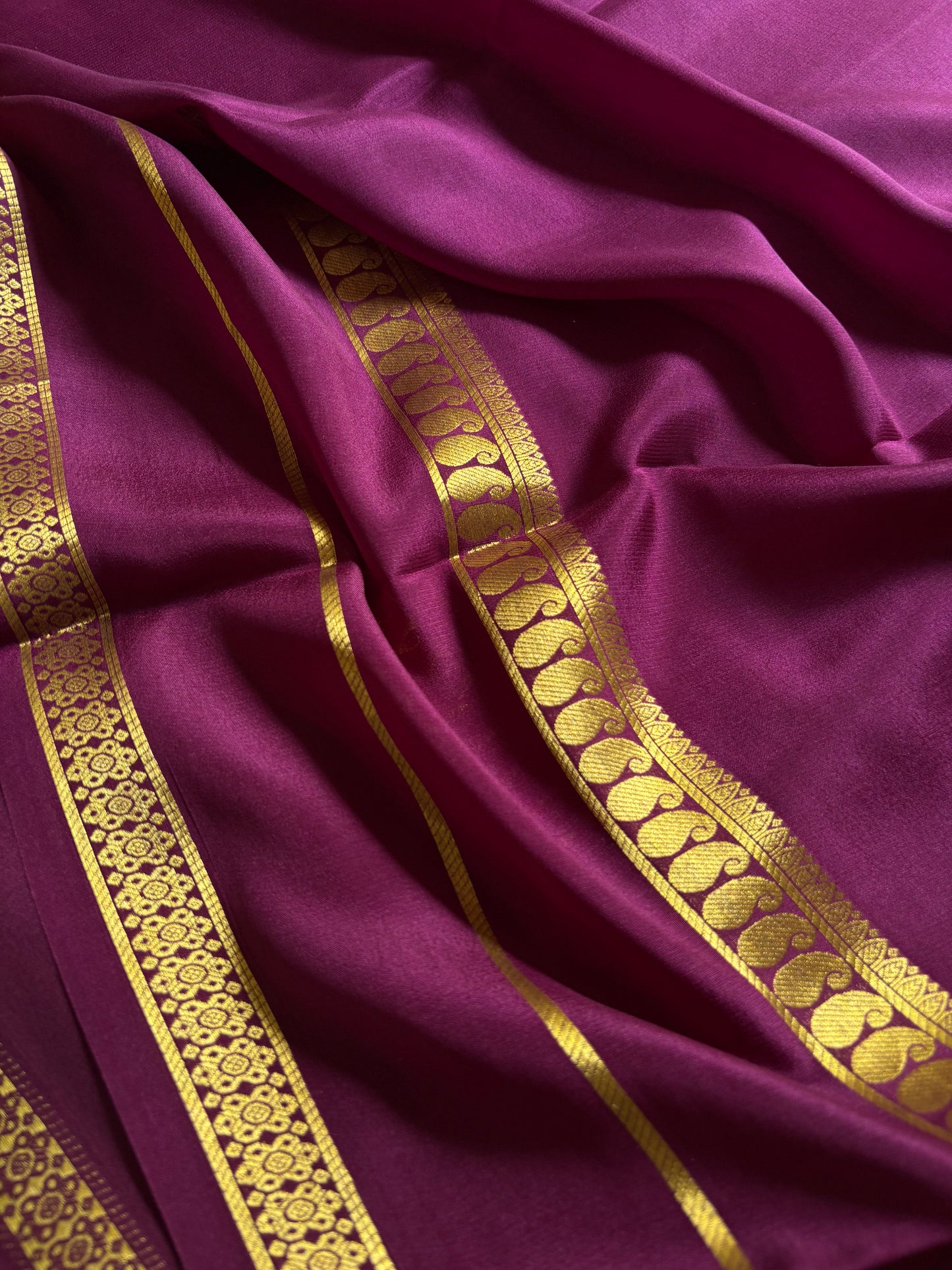 Malini : Solid Dark magenta