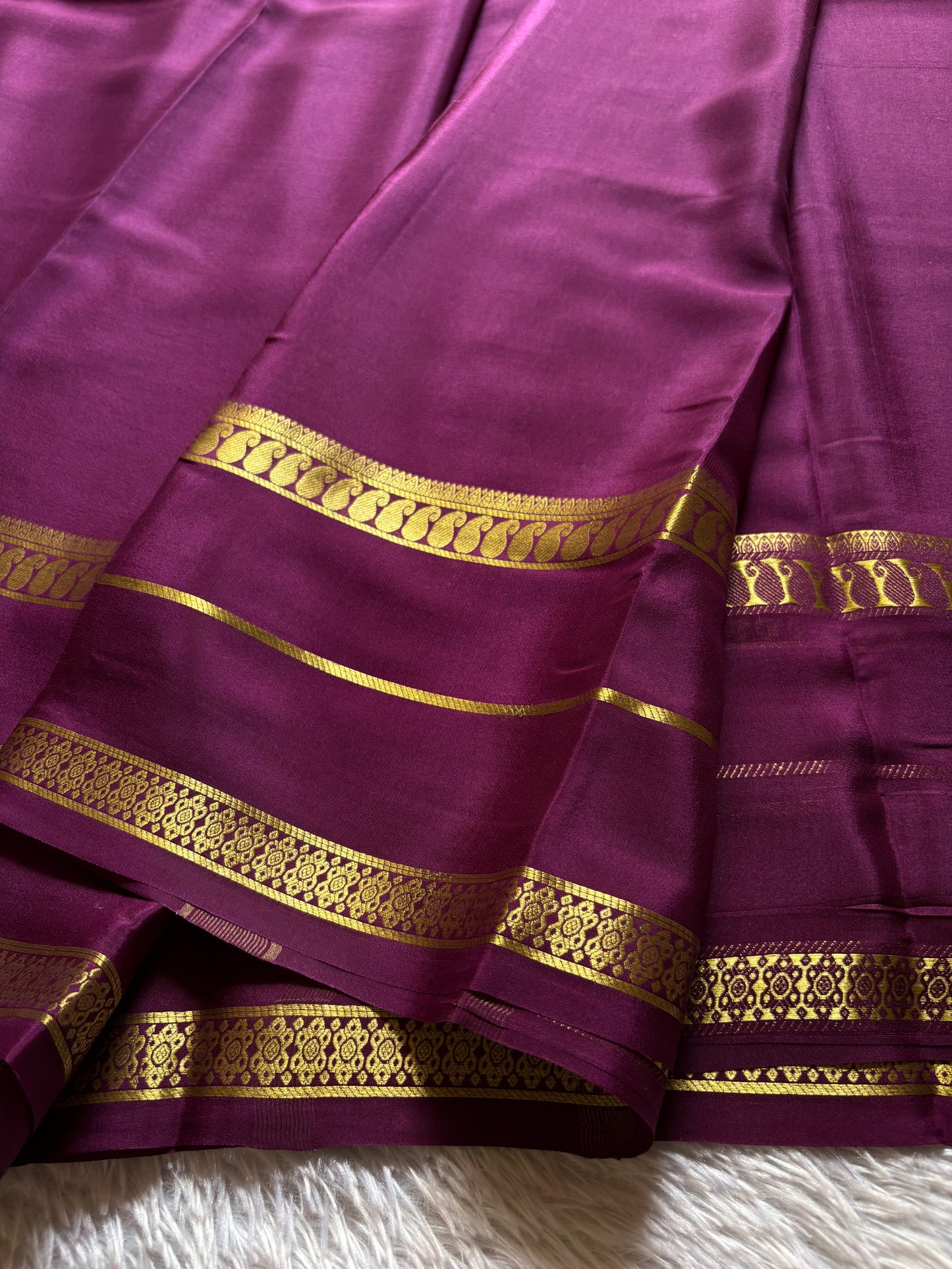 Malini : Solid Dark magenta