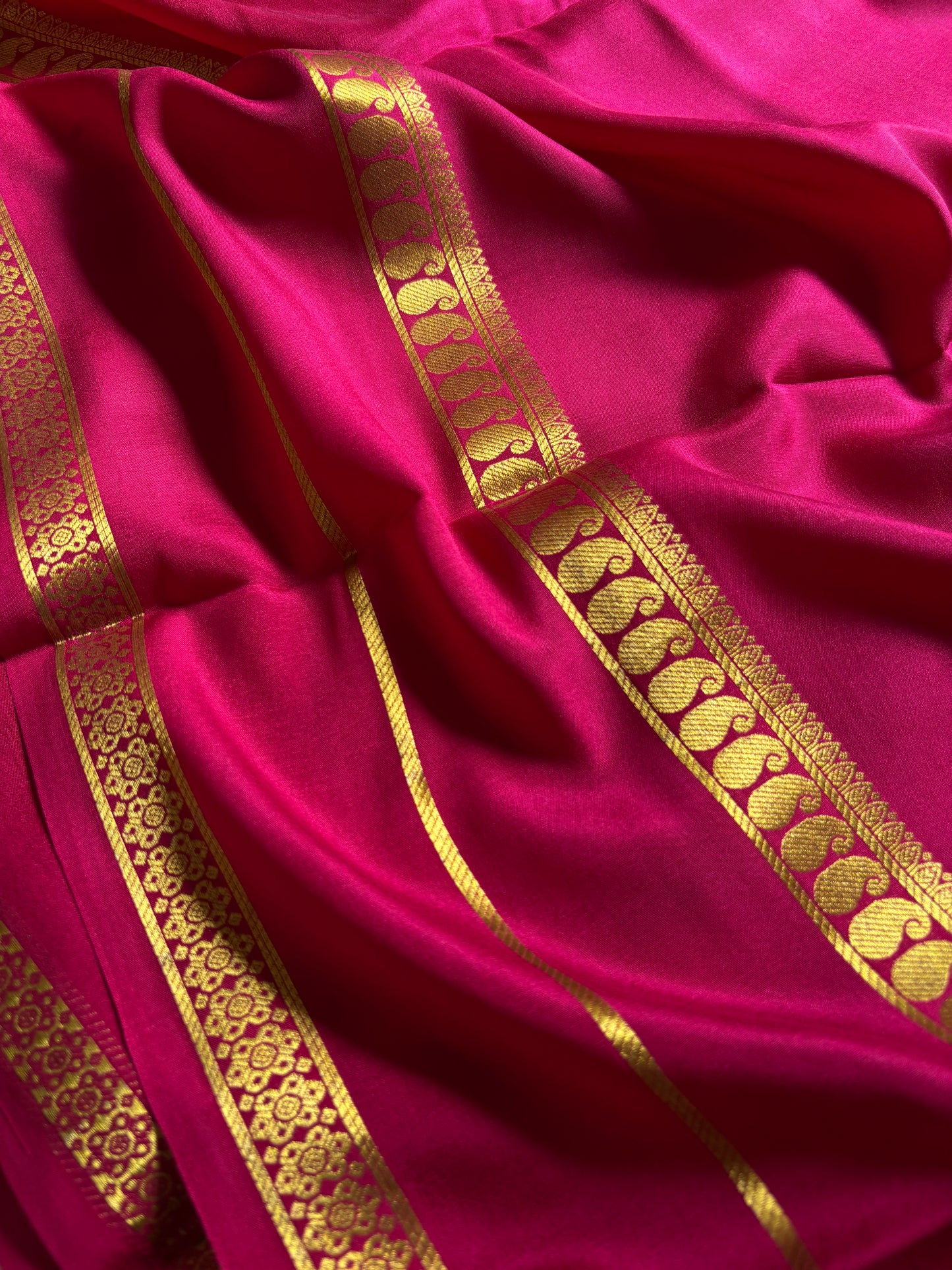 Malini : Solid Rani pink