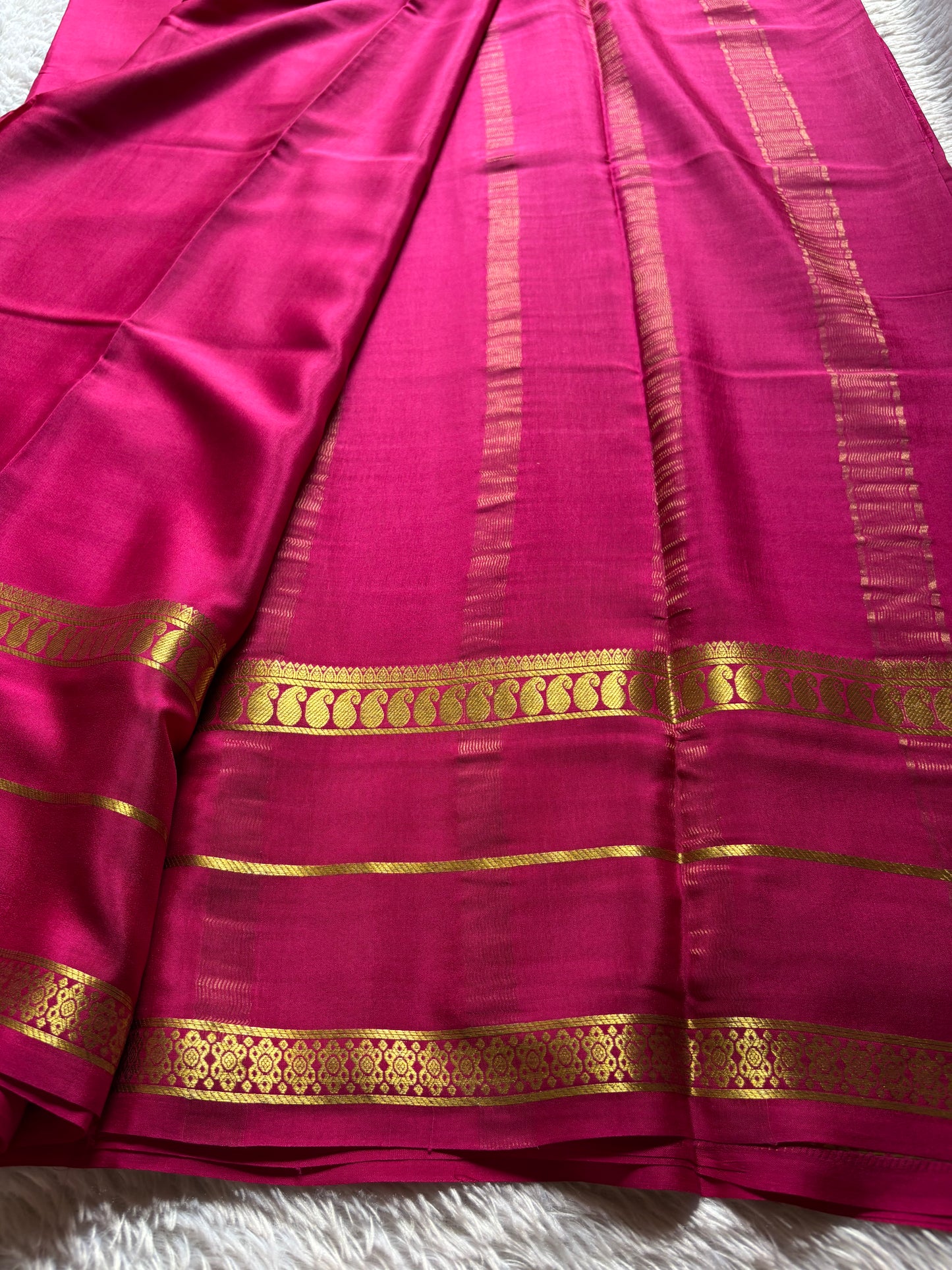 Malini : Solid Rani pink