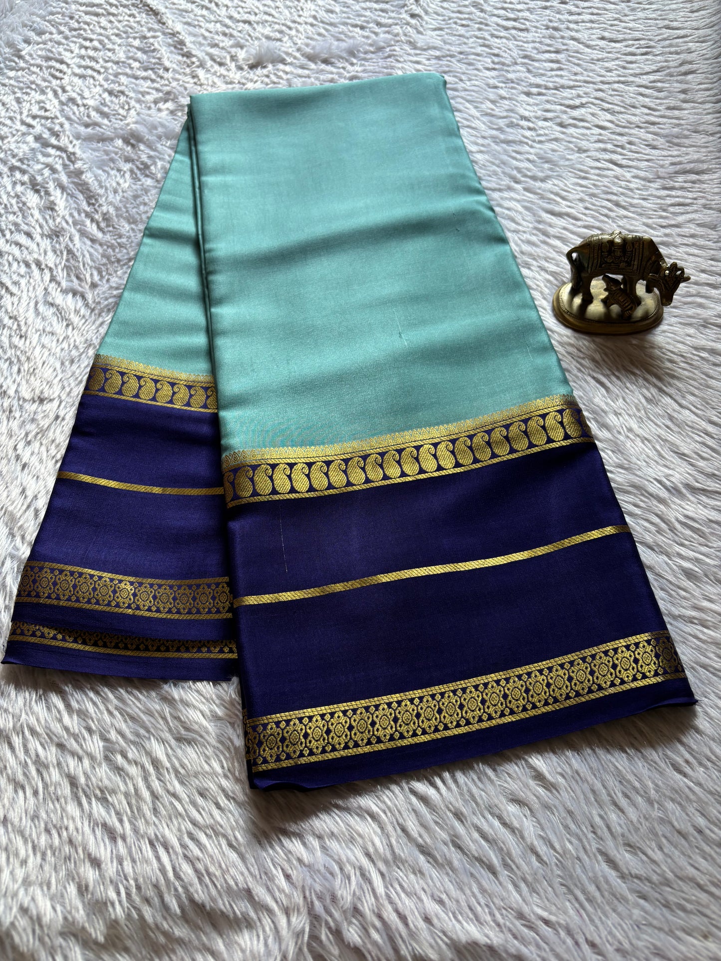 Malini (2D) : Sea green-dark blue