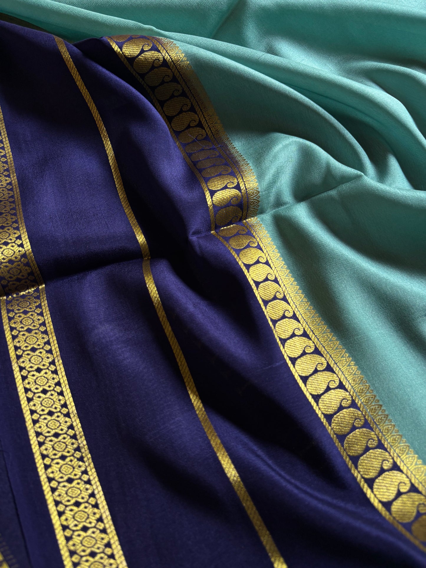 Malini (2D) : Sea green-dark blue