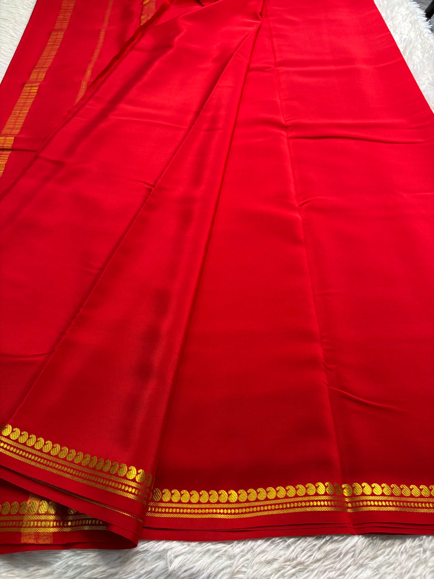 Nirmala : Solid Red