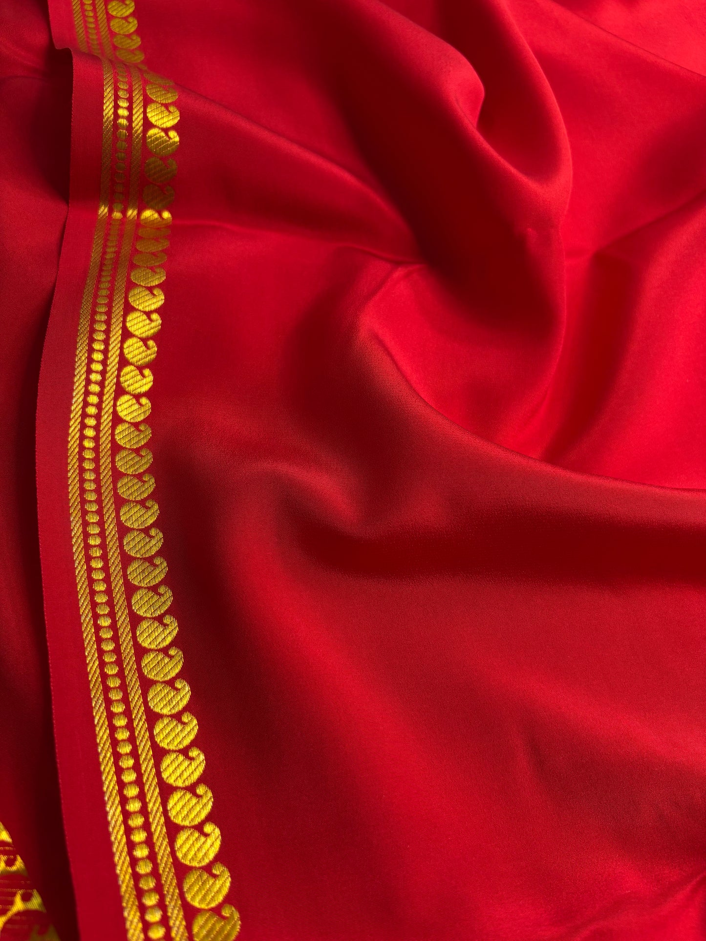 Nirmala : Solid Red