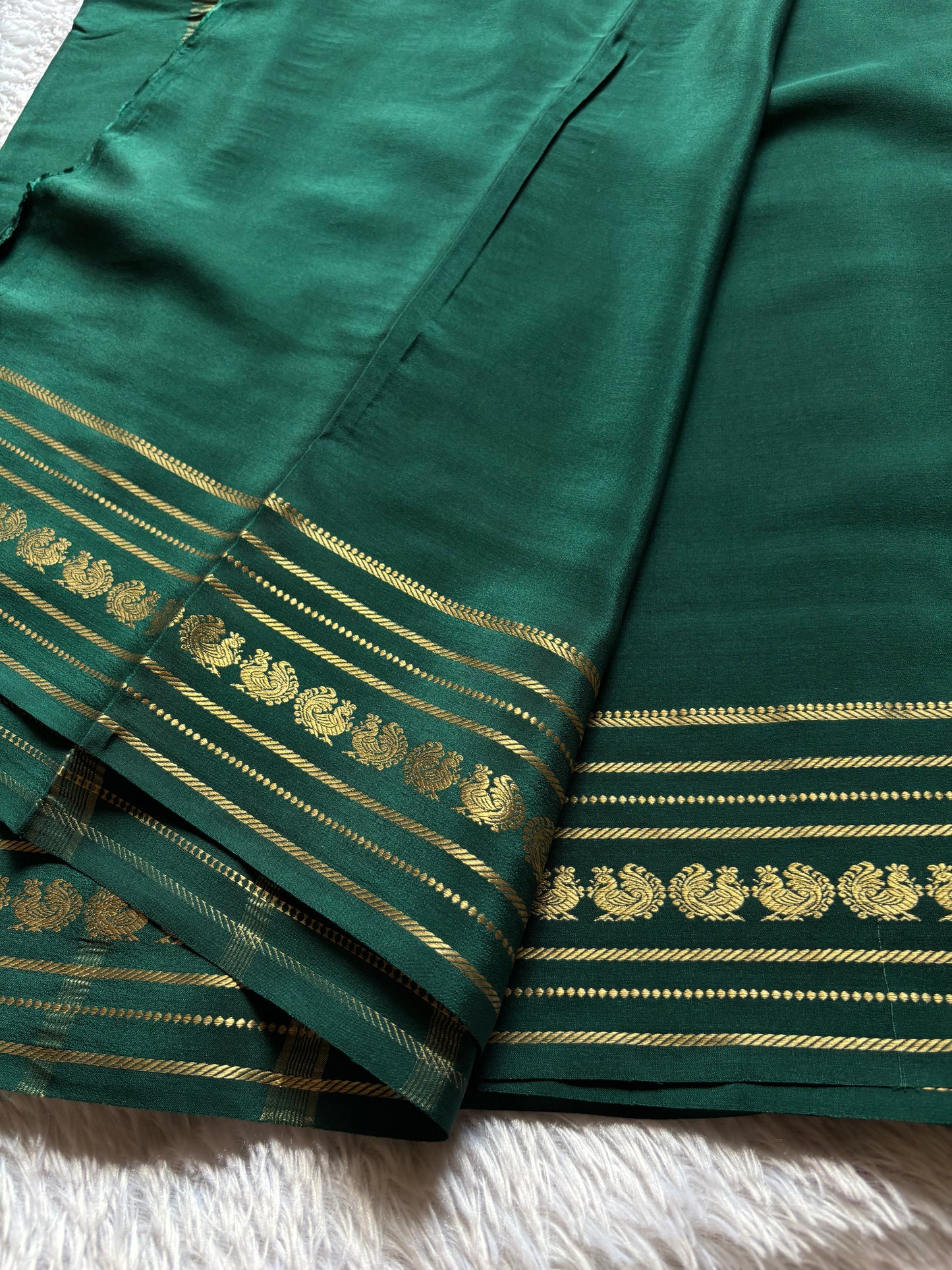 Hamsini : Solid Dark green