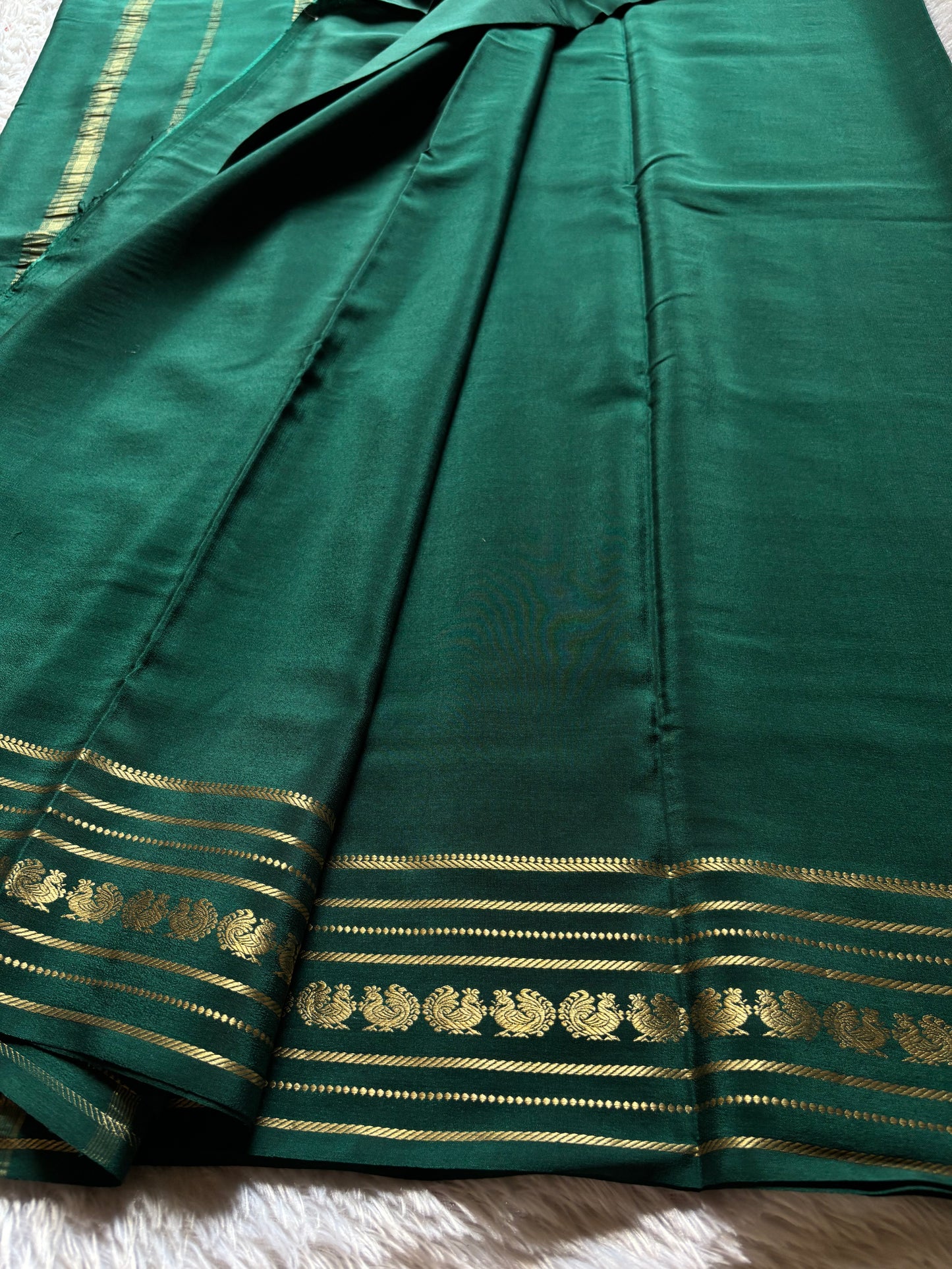 Hamsini : Solid Dark green