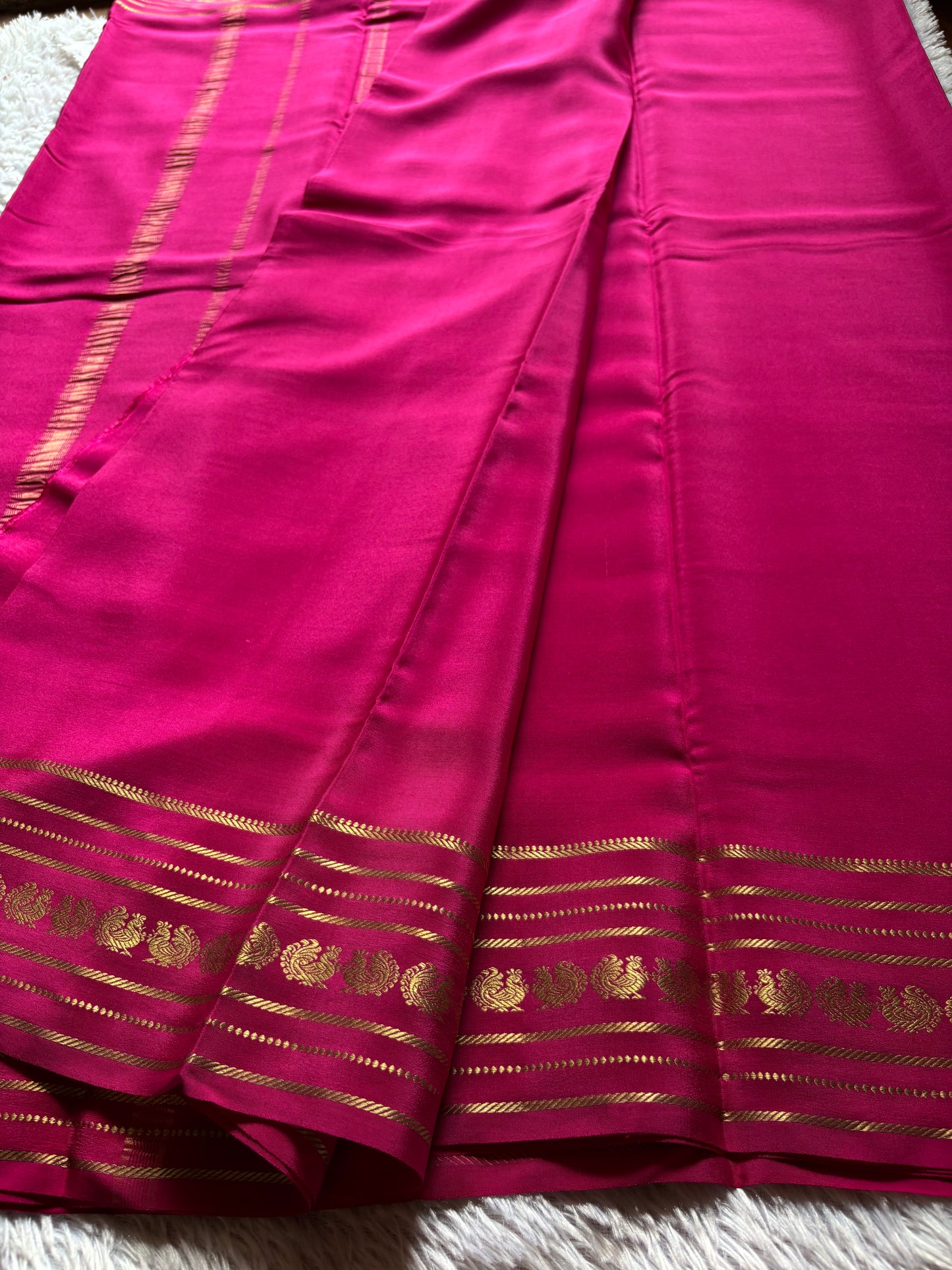 Hamsini : Solid Rani pink