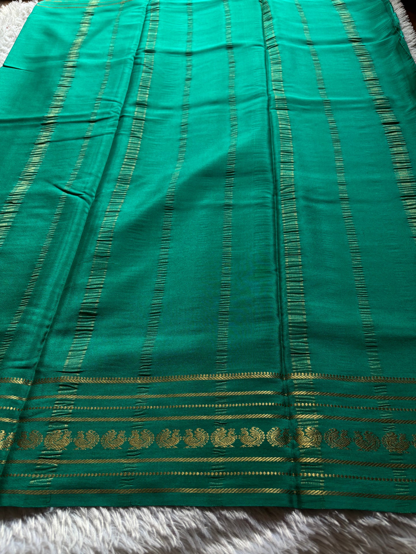Hamsini : Solid Rama green