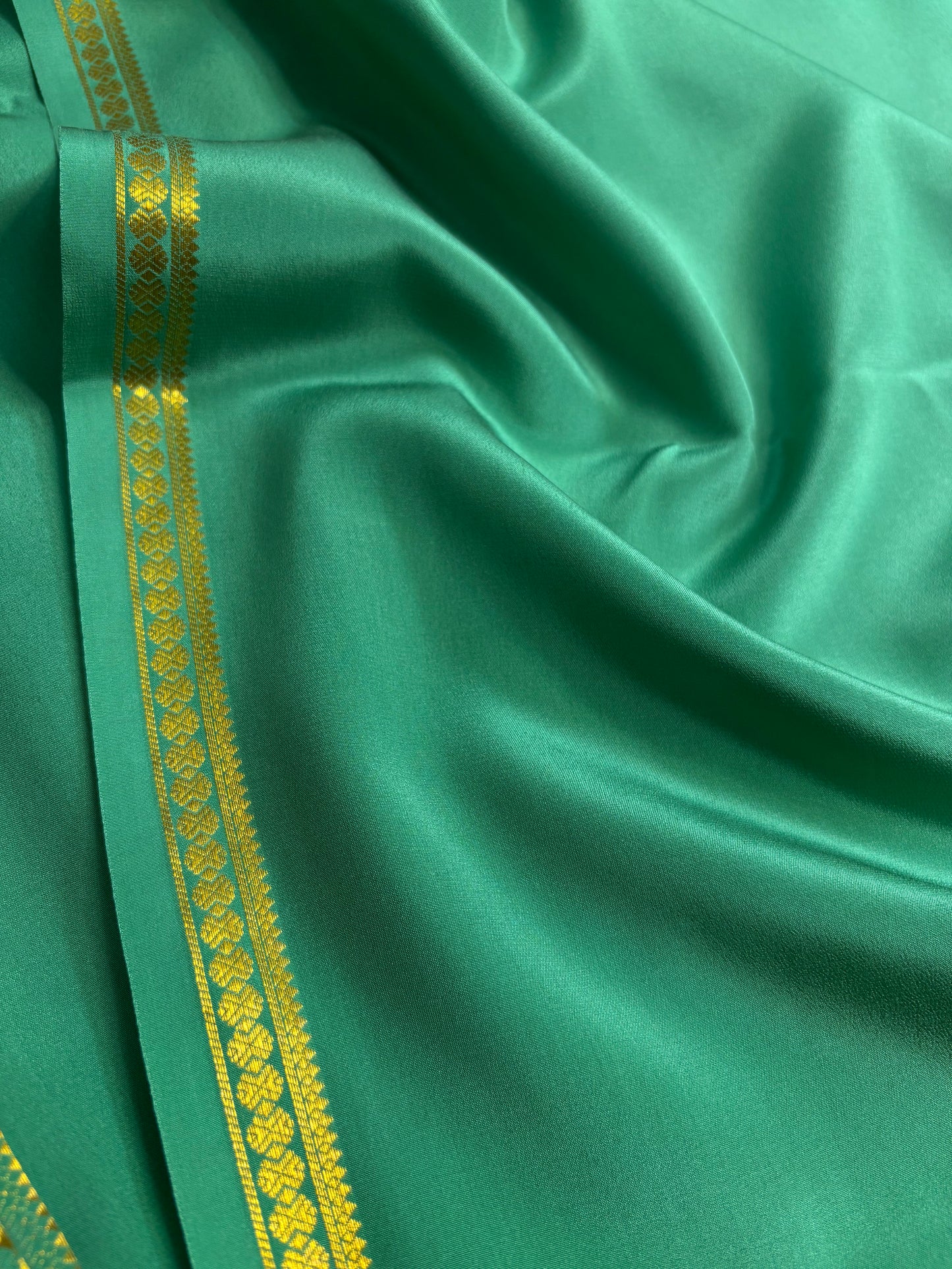 Ratna : Solid Sea green