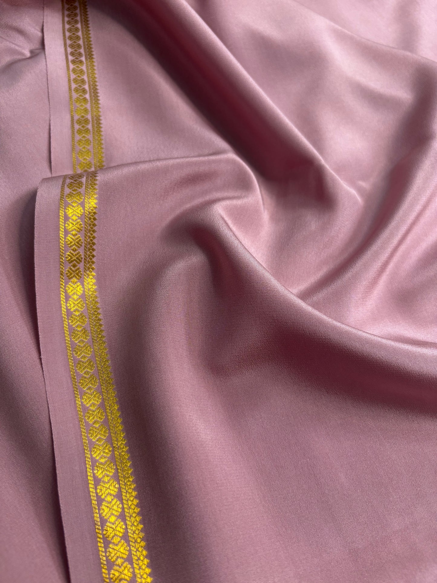 Ratna : Solid Mauve